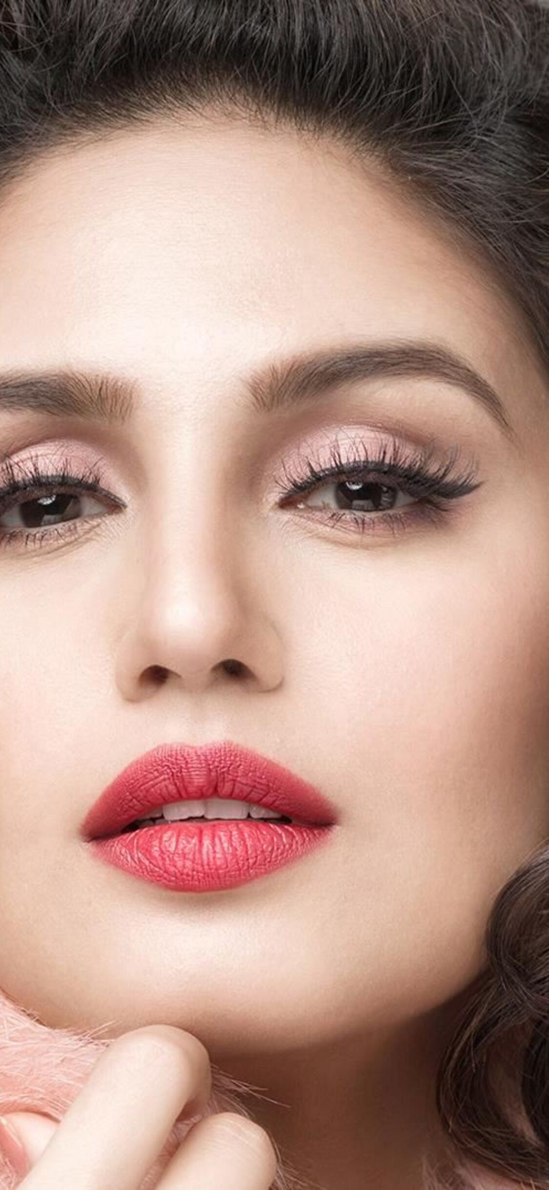 1125x2436 2016 Huma Qureshi Iphone XS,Iphone 10,Iphone X HD 4k Wallpapers,  Images, Backgrounds, Photos and Pictures
