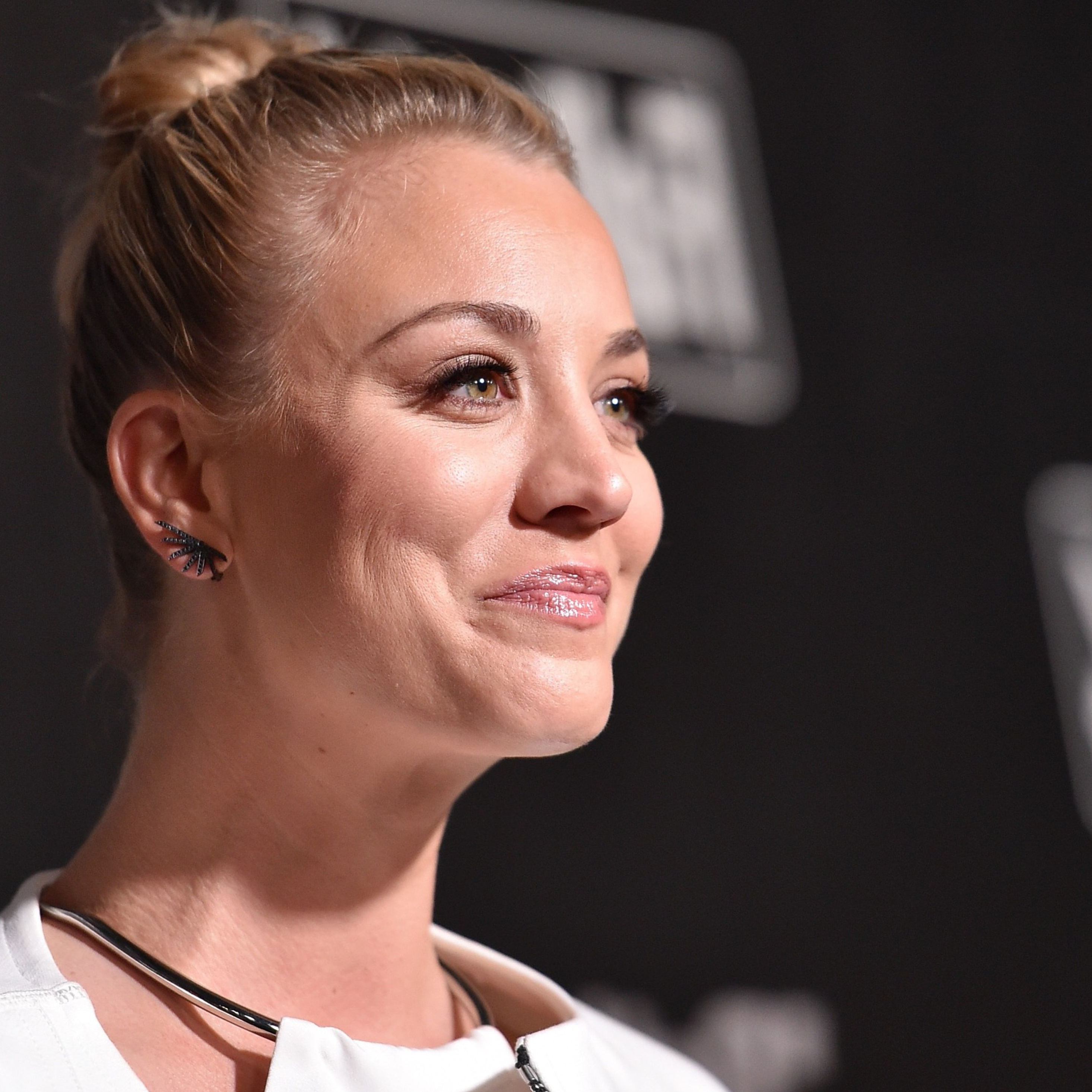 2932x2932 2016 Kaley Cuoco Ipad Pro Retina Display ,HD 4k Wallpapers