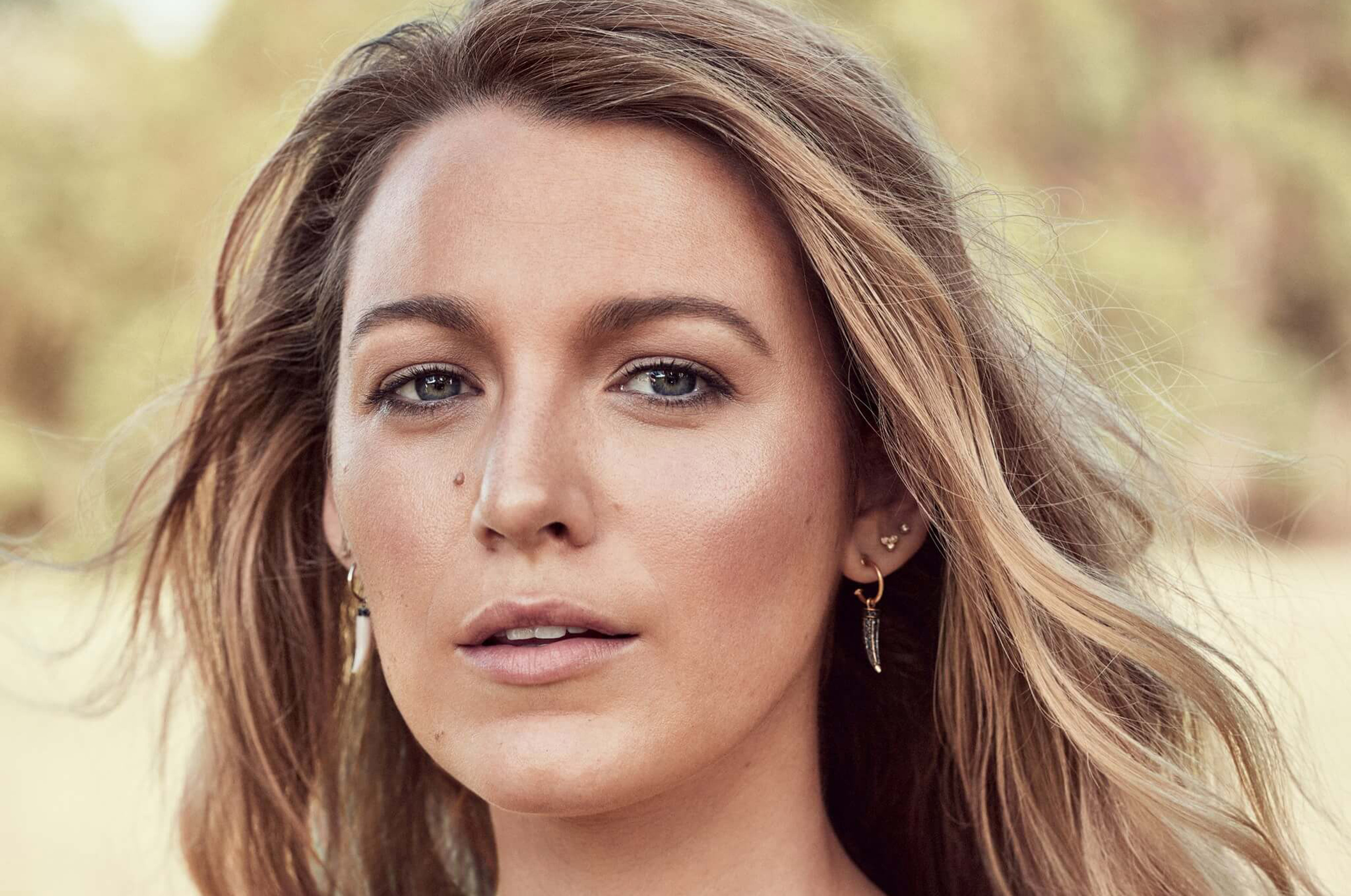 Lively wallpaper 1920x1080. Blake Lively чб. Блейк Лайвли горячие.
