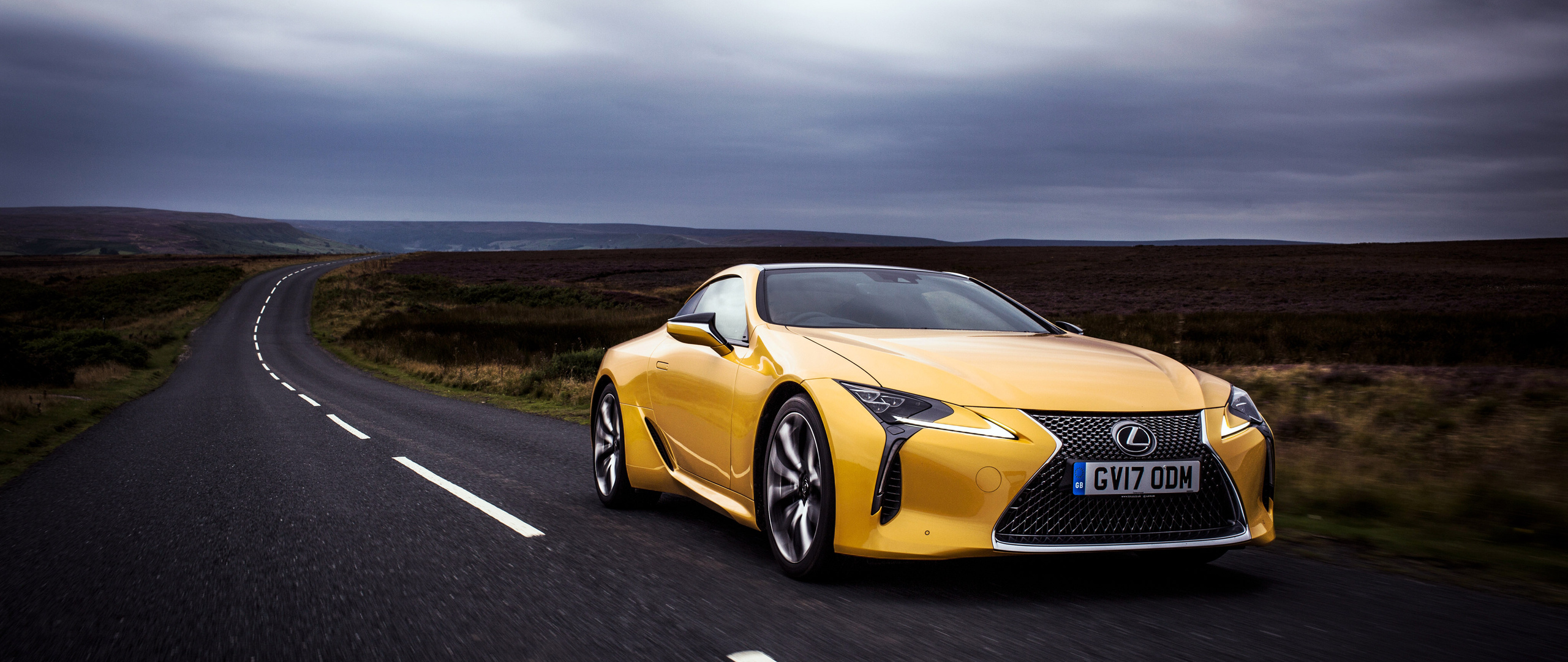 Lexus LC 500 черный