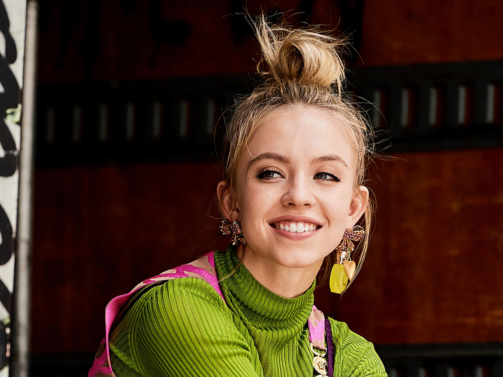 1680x1260 2019 Sydney Sweeney Cosmopolitan Magazine 1680x1260