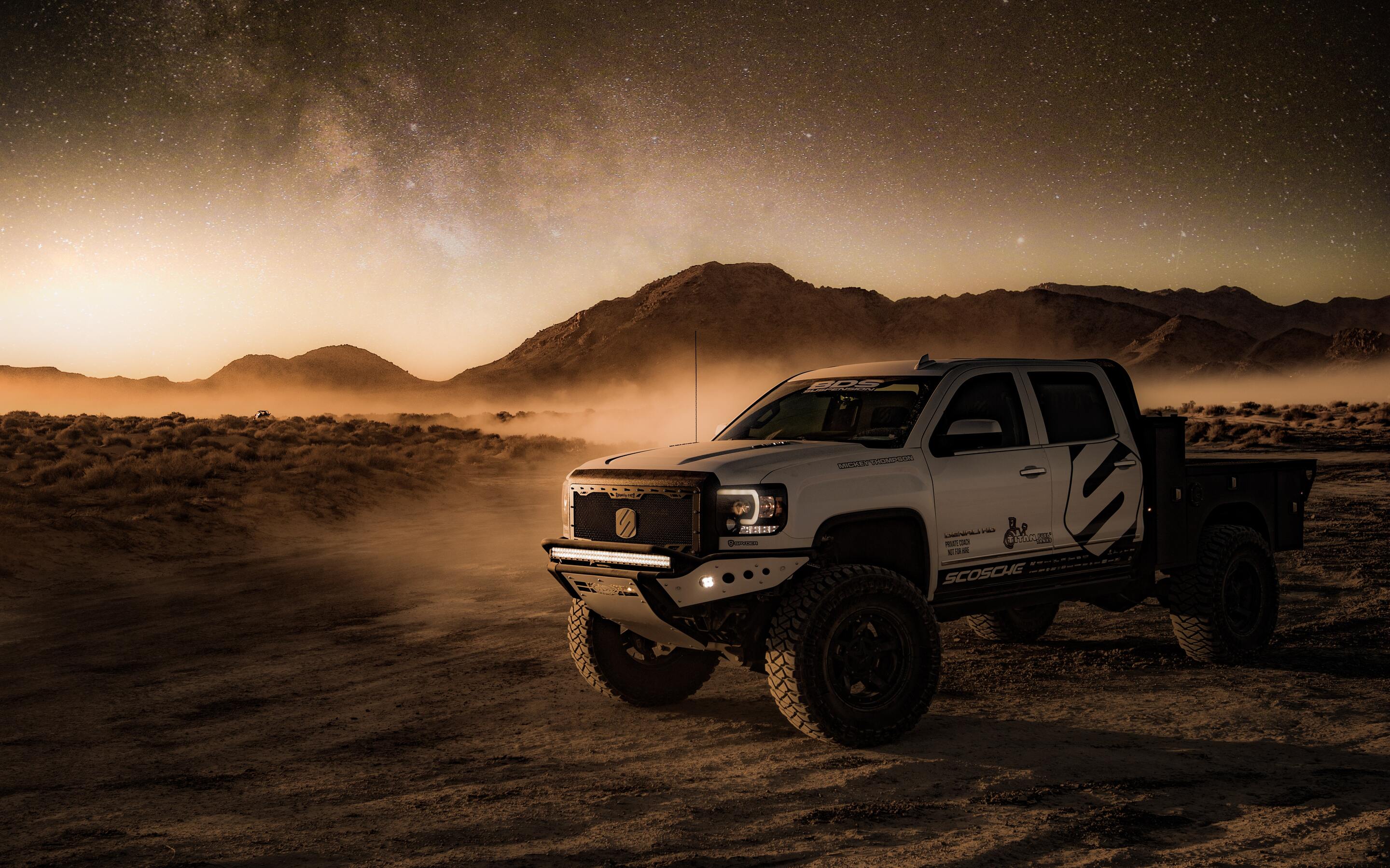 2880x1800 4x4 Offroad Vehicle In Desert Macbook Pro Retina HD 4k Wallpapers,  Images, Backgrounds, Photos and Pictures