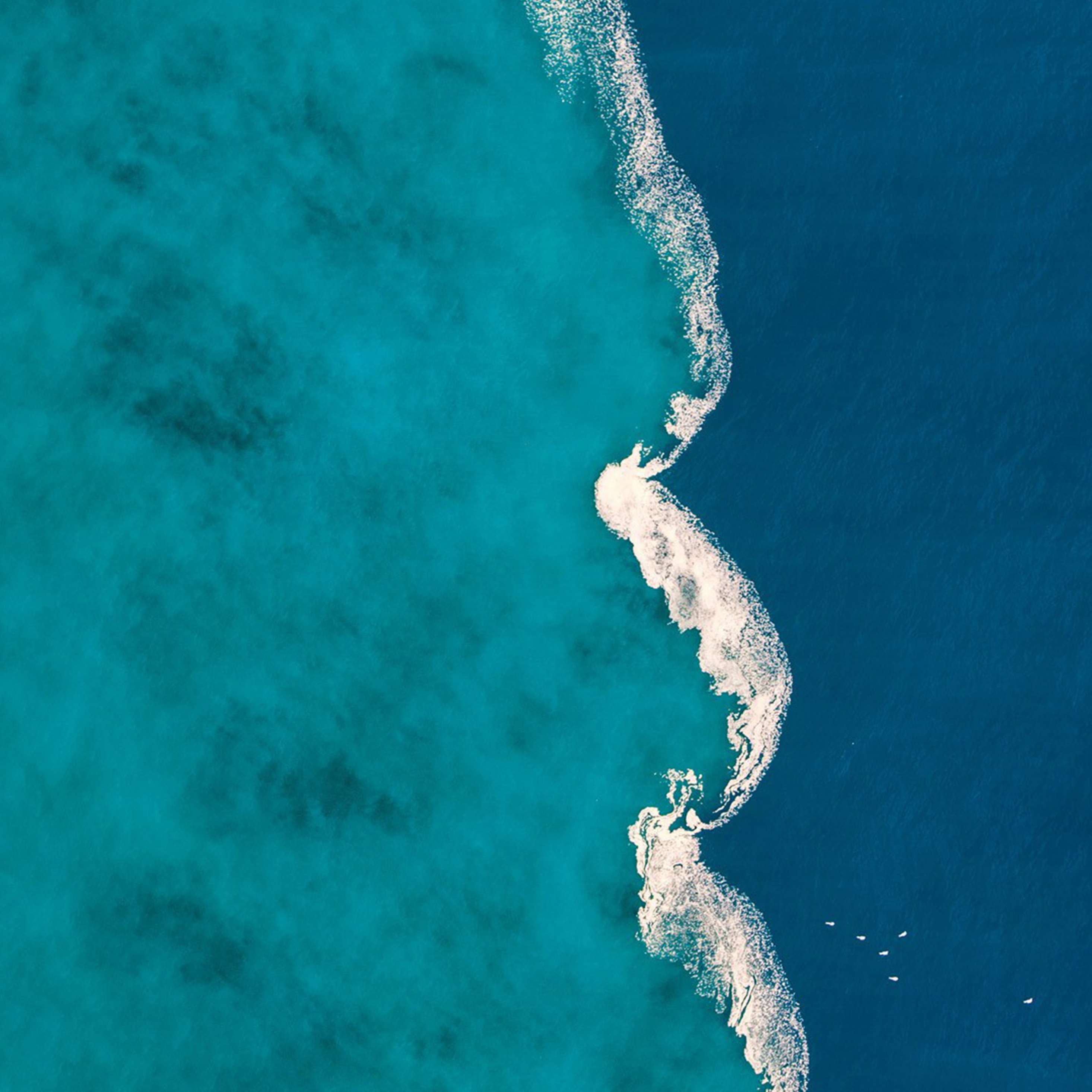 Стена в тихом океане. Карибское море Атлантический океан. Галоклин Гибралтар. Море вид сверху. Океан вид сверху.