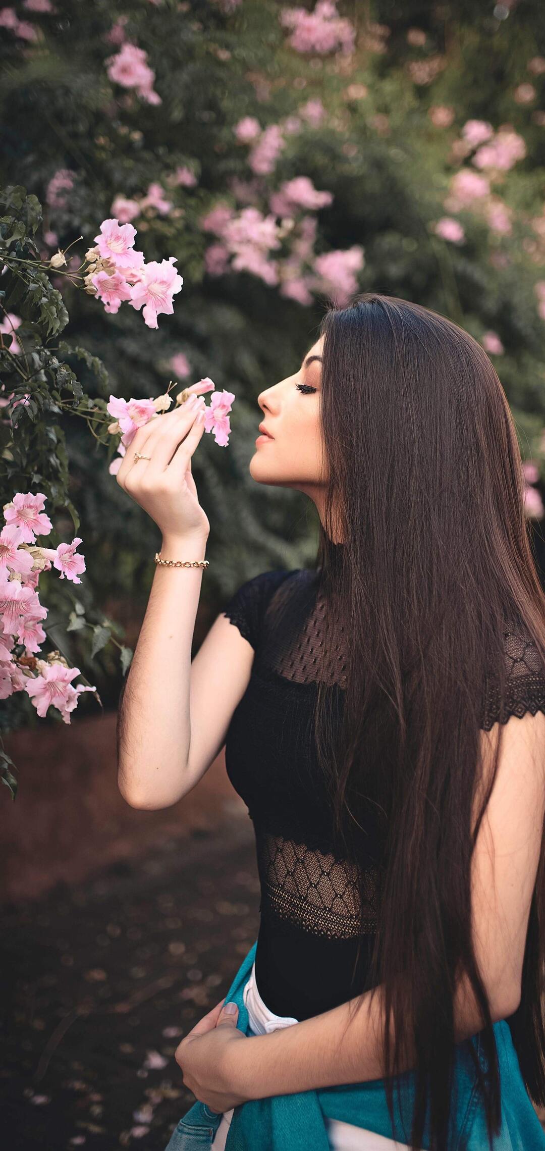 1080x2280 Attractive Beautiful Girl Smelling Flowers One Plus 6,Huawei  p20,Honor view 10,Vivo y85,Oppo f7,Xiaomi Mi A2 HD 4k Wallpapers, Images,  Backgrounds, Photos and Pictures