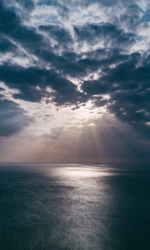 beach-clouds-landscape-light-evening-sun-rays-gn.jpg
