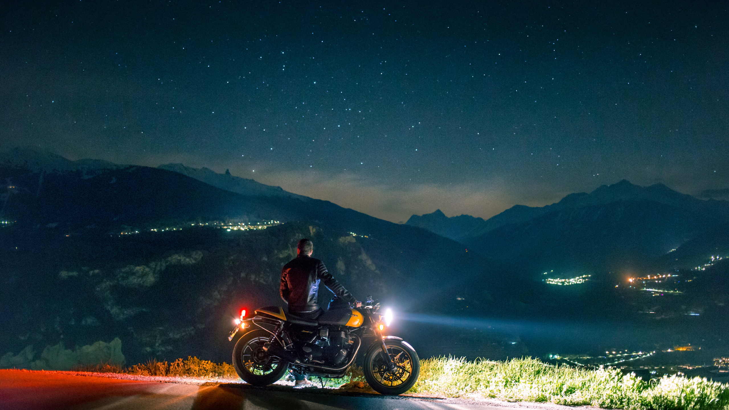 2560x1440 Biker Rider Chilling On Mountain Side 5k 1440p Resolution Hd