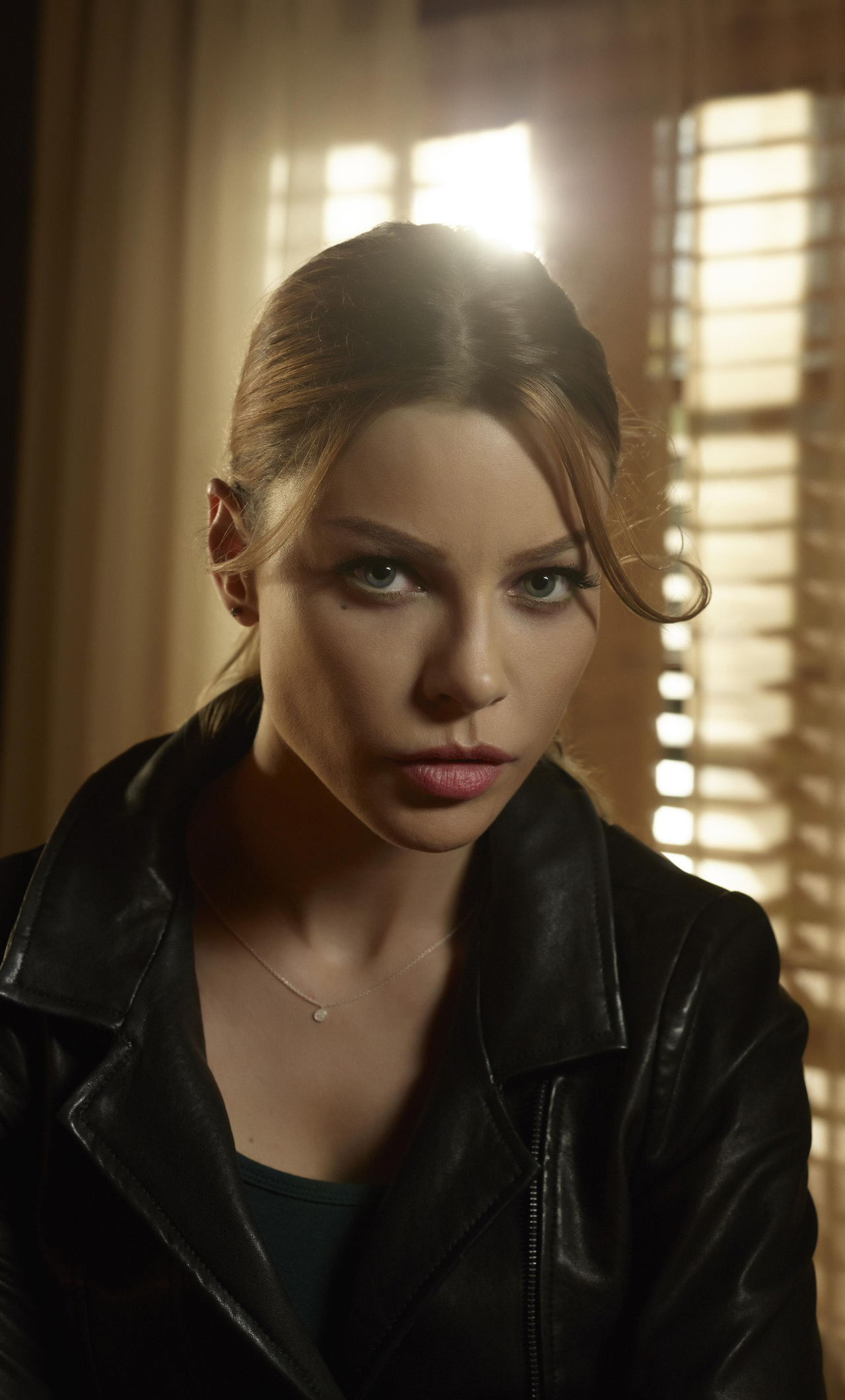 1280x2120 Chloe Decker As Lauren German In Lucifer iPhone 6+ HD 4k  Wallpapers, Images, Backgrounds, Photos and Pictures