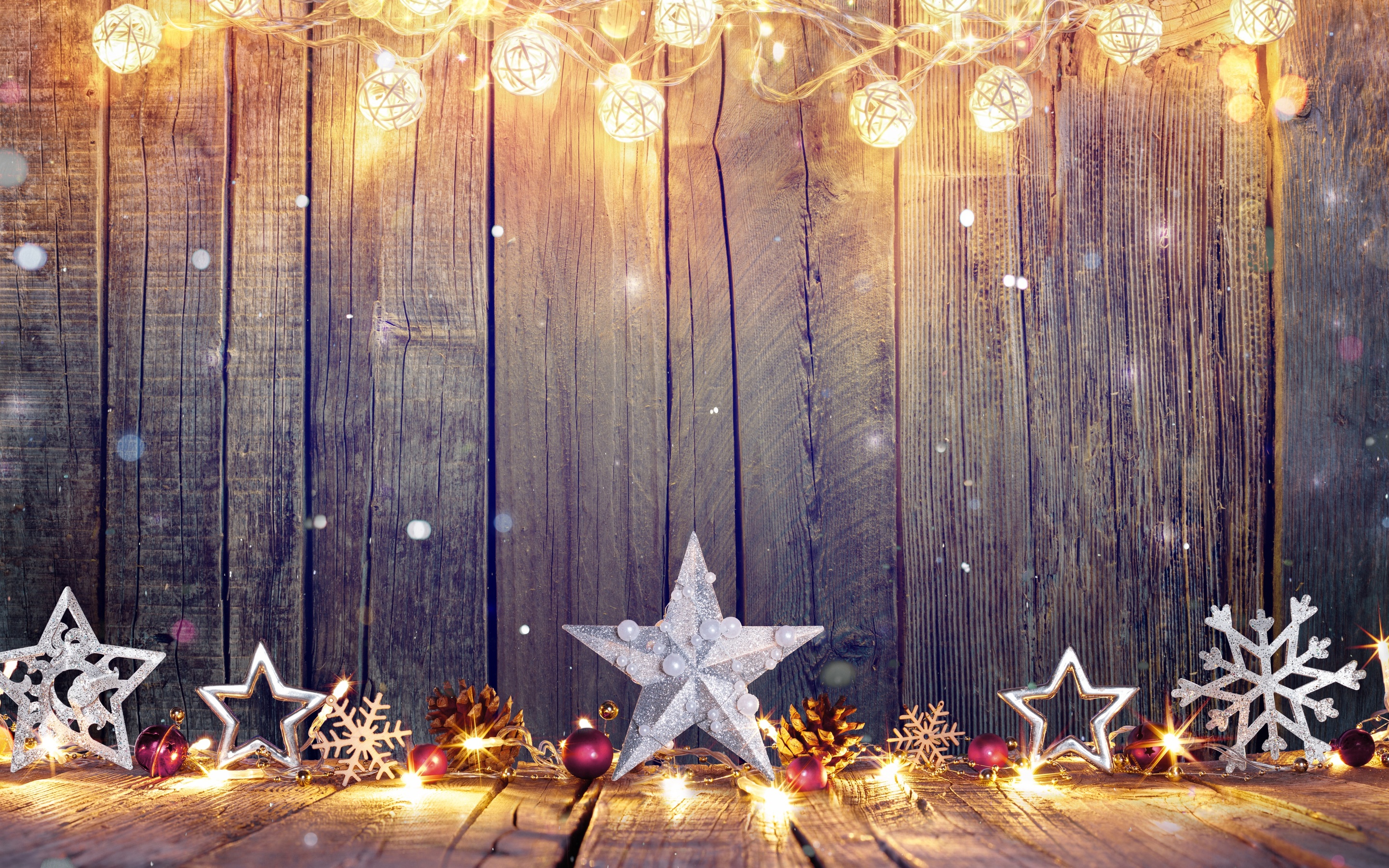 Download Shine bright this Christmas season with a gorgeous Mac aesthetic  Wallpaper  Wallpaperscom