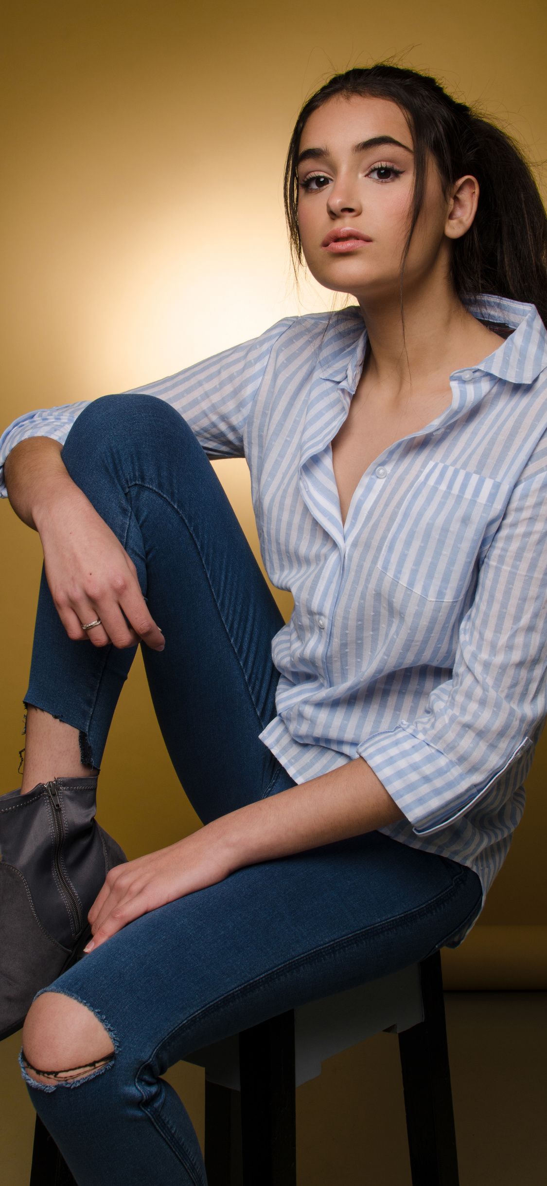 1125x2436 Clara Moreira 4k Iphone XS,Iphone 10,Iphone X HD 4k