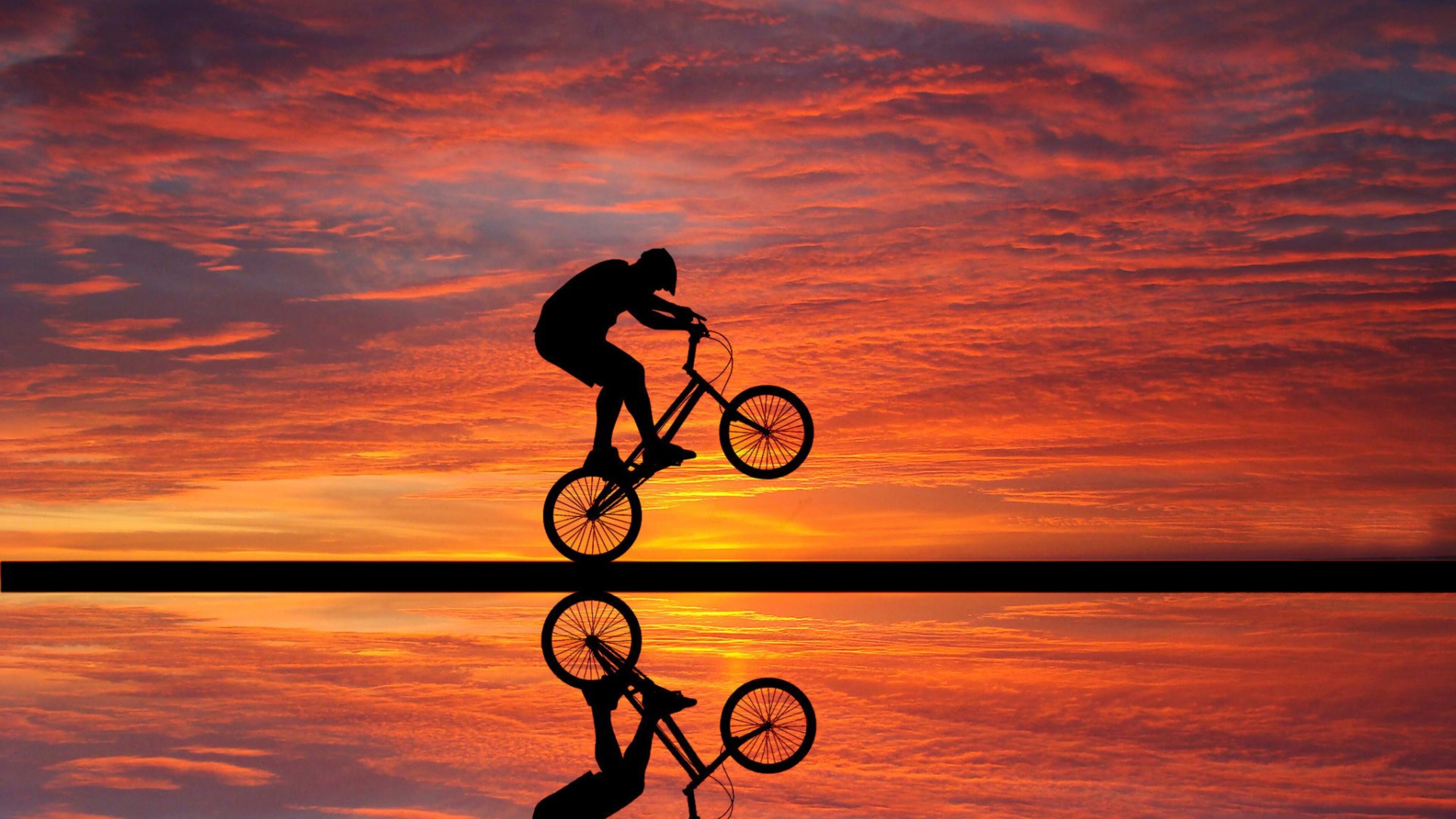 Wallpaper 4k cyclist speed bicycle motion blur 4k Wallpaper