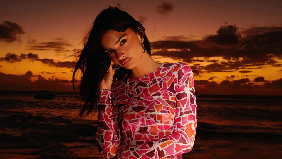 960x540 Emily Ratajkowski Inamorata Swim Spring 4k 960x540 Resolution