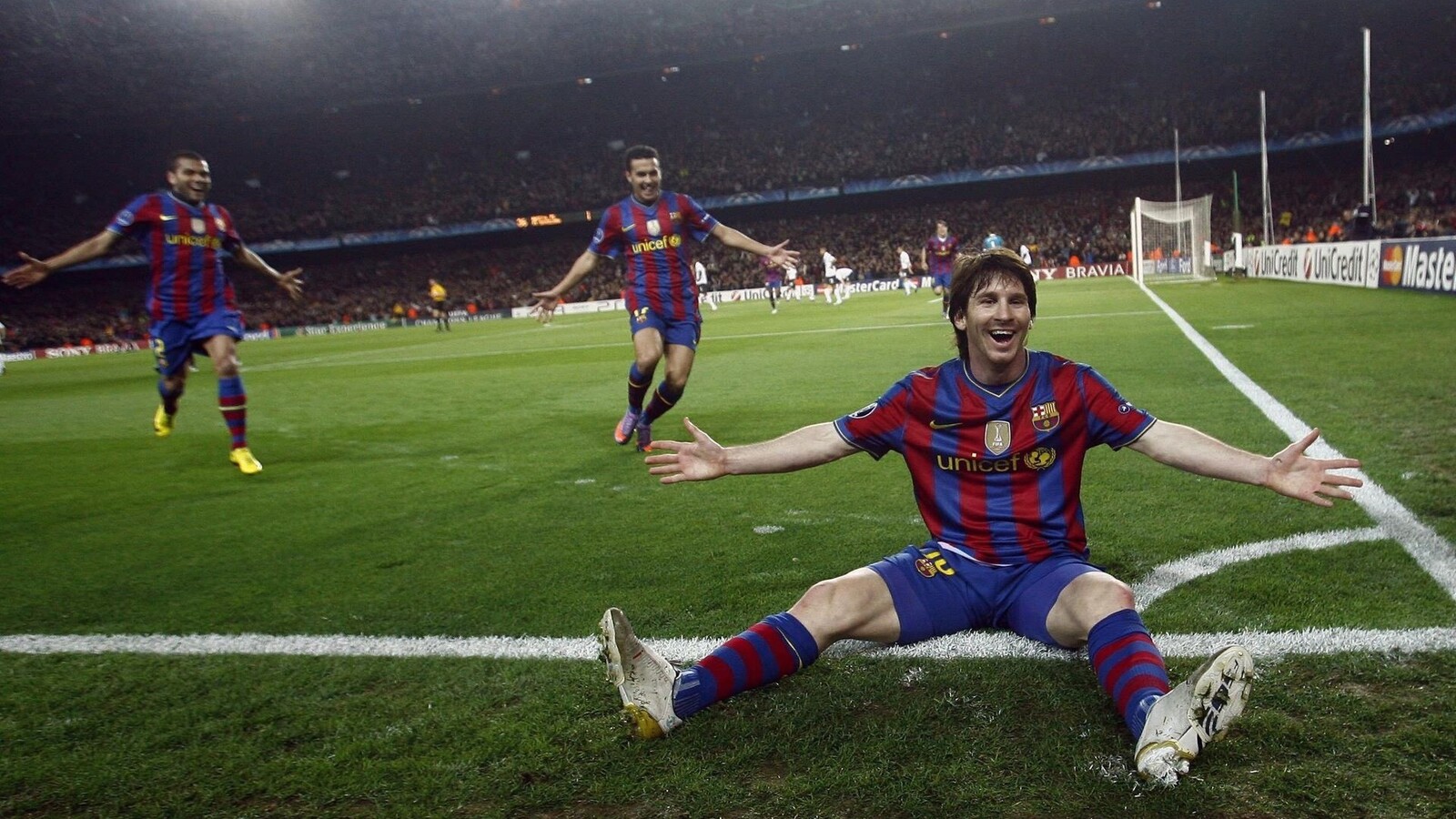 Với độ phân giải 1600 x 900, hình ảnh Lionel Messi của FCB trở nên sống động và rực rỡ trong những bức hình nền HD 4k đầy chất lượng và độc đáo, thu hút mọi sự chú ý của bạn từ đầu đến chân.