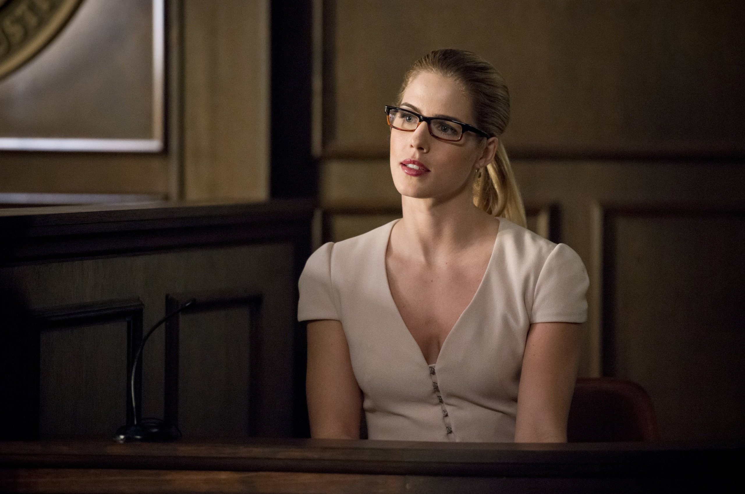 Felicity Smoak In Arrow Season 6 2018 In 2560x1700 Resolution. 