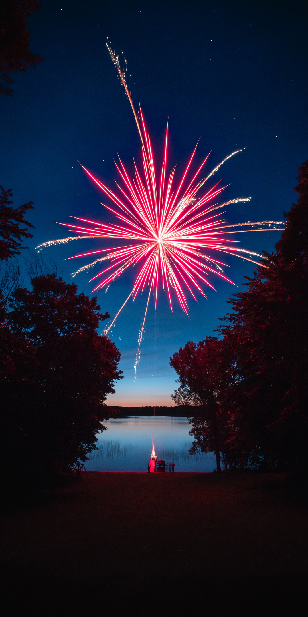 firework-lake-4k-k2.jpg