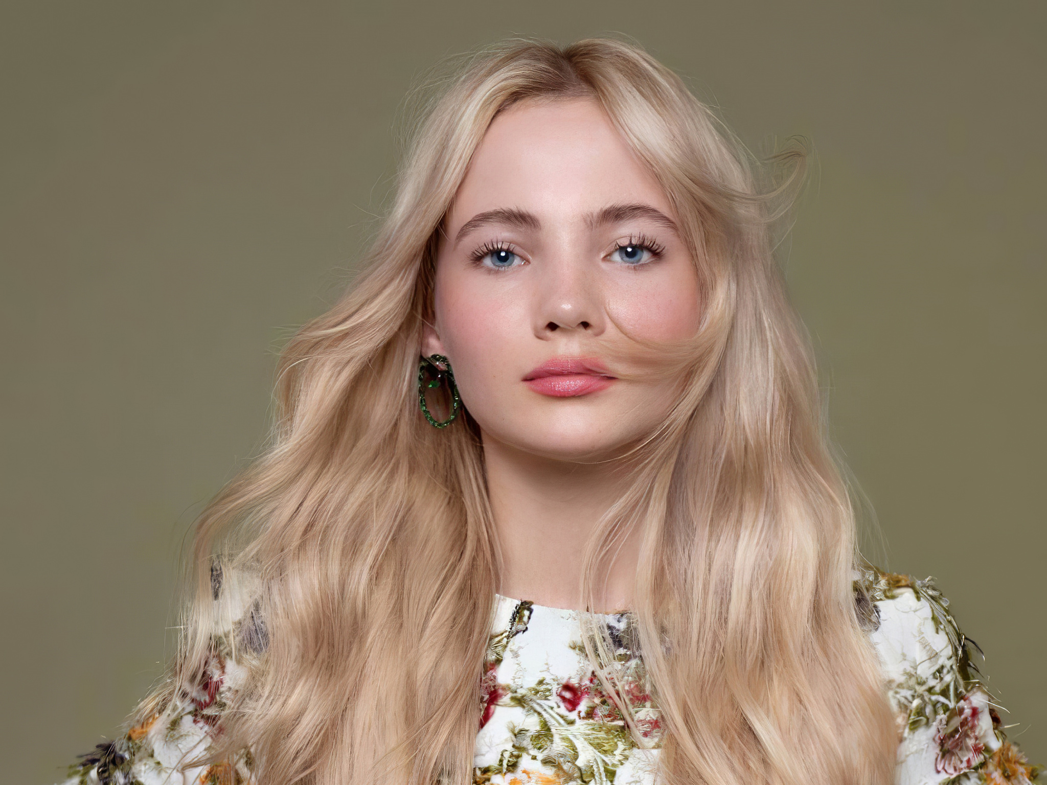 Discover Freya Allan'S Hidden Talents - h8g96uu