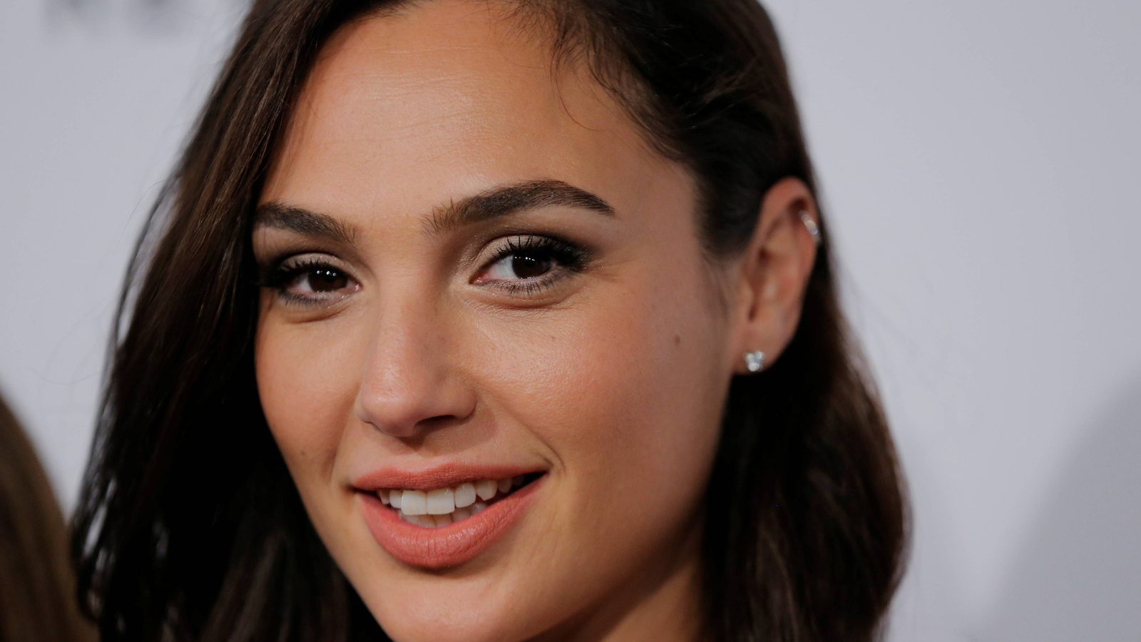 1600x900 Gal Gadot Smile Wallpaper,1600x900 Resolution HD 4k Wallpapers ...