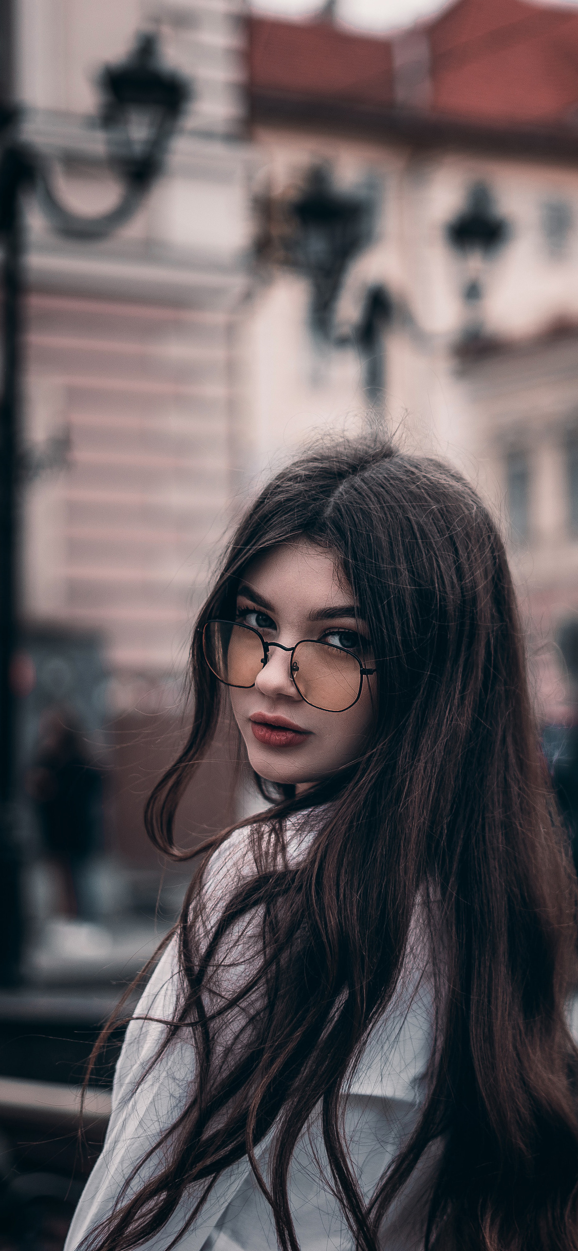 1125x2436 Girl In Glasses Looking Back 4k Iphone XS,Iphone 10,Iphone X HD  4k Wallpapers, Images, Backgrounds, Photos and Pictures