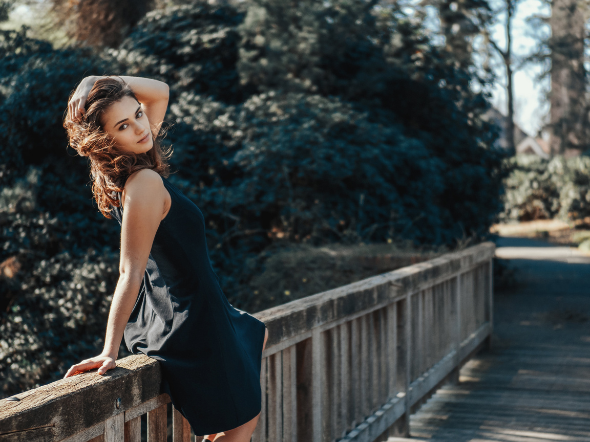 1152x864 Girl Sitting On Wooden Bridge Looking Back Wallpaper,1152x864