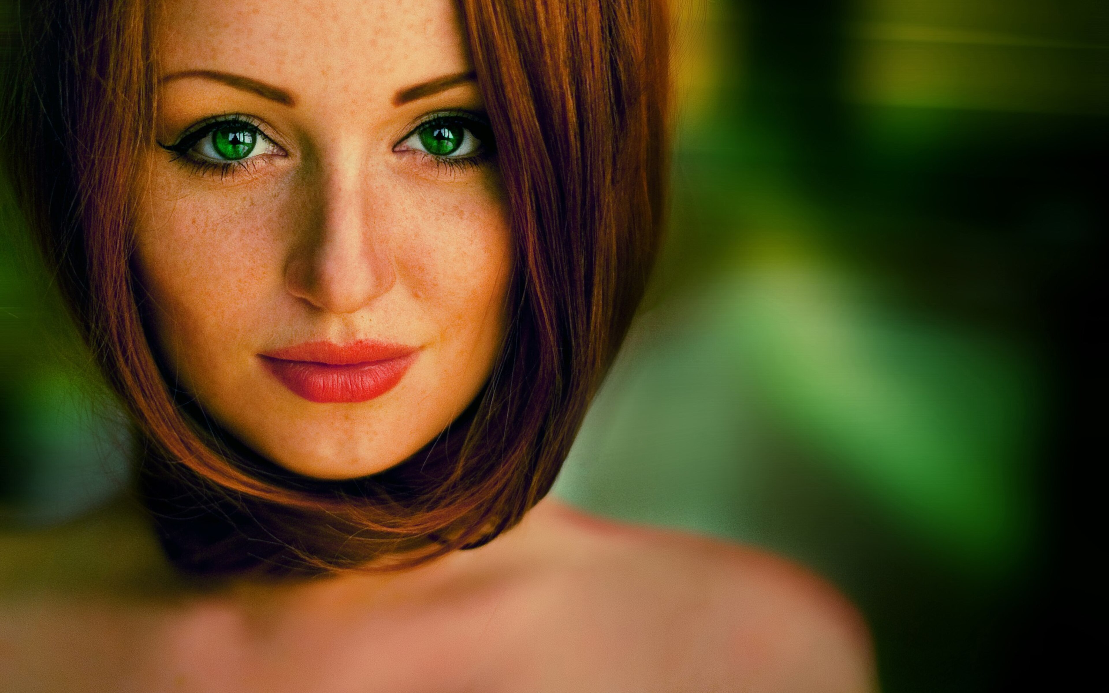Красивые фото зеленых глаз