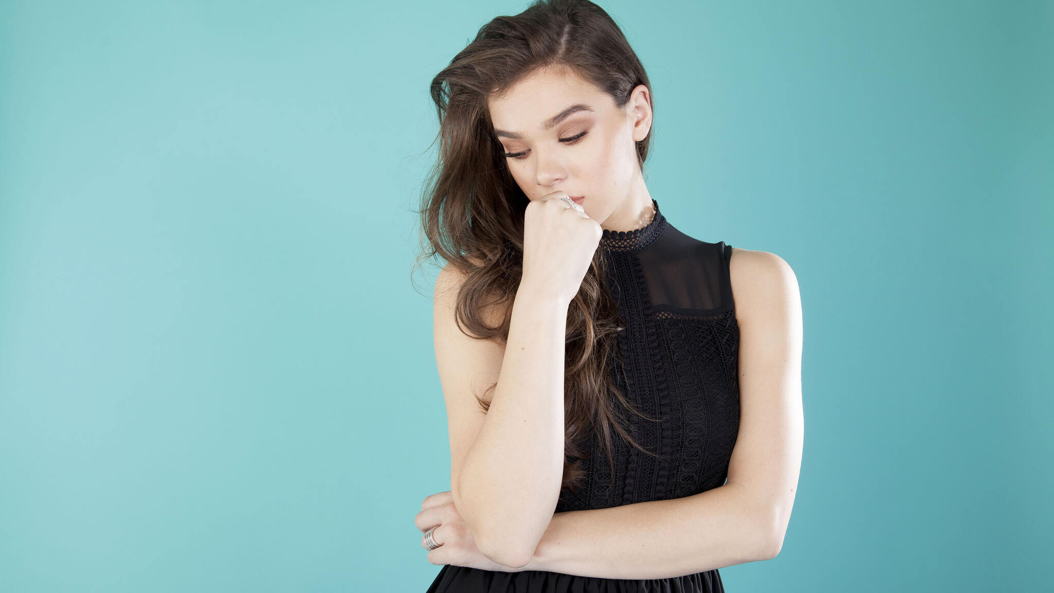 Hailee Steinfeld Alicia Canter Photoshoot In 2048x1152 Resolution. hailee-s...
