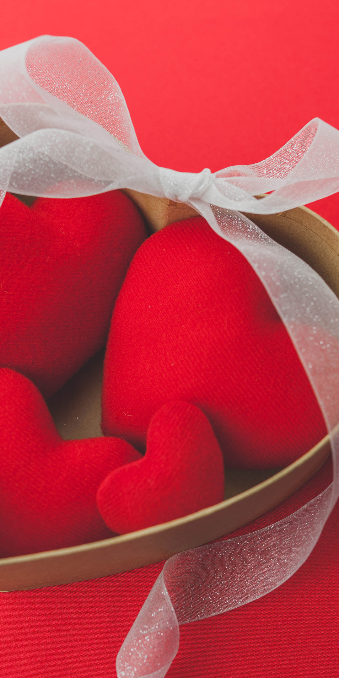 heart-shaped-red-ribbon-valentines-day-on.jpg