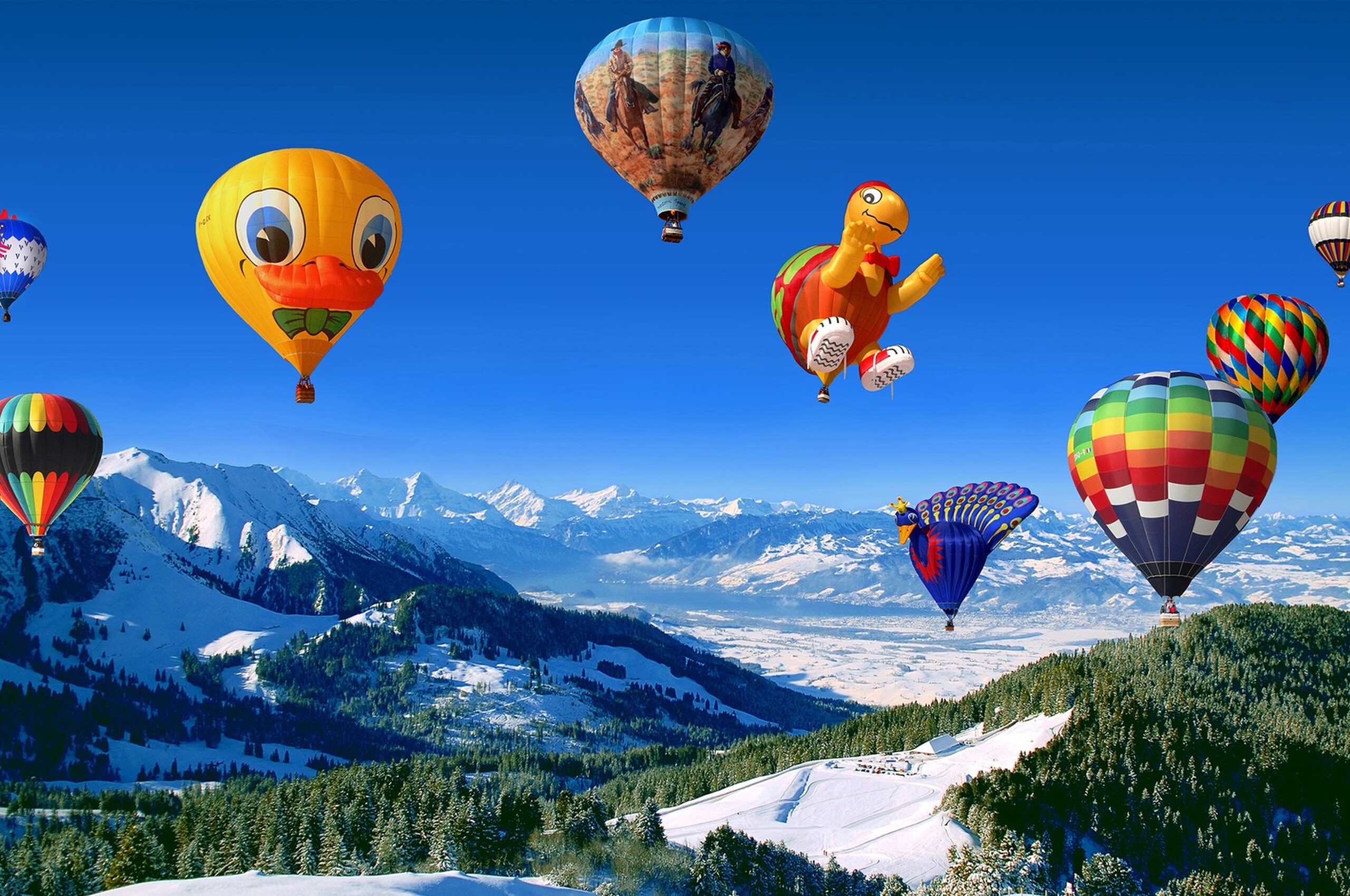 Телефон на воздушном шаре. Воздушный шар. Воздушные шары в небе. Воздушный шар полет. Воздушный шар с корзиной в небе.
