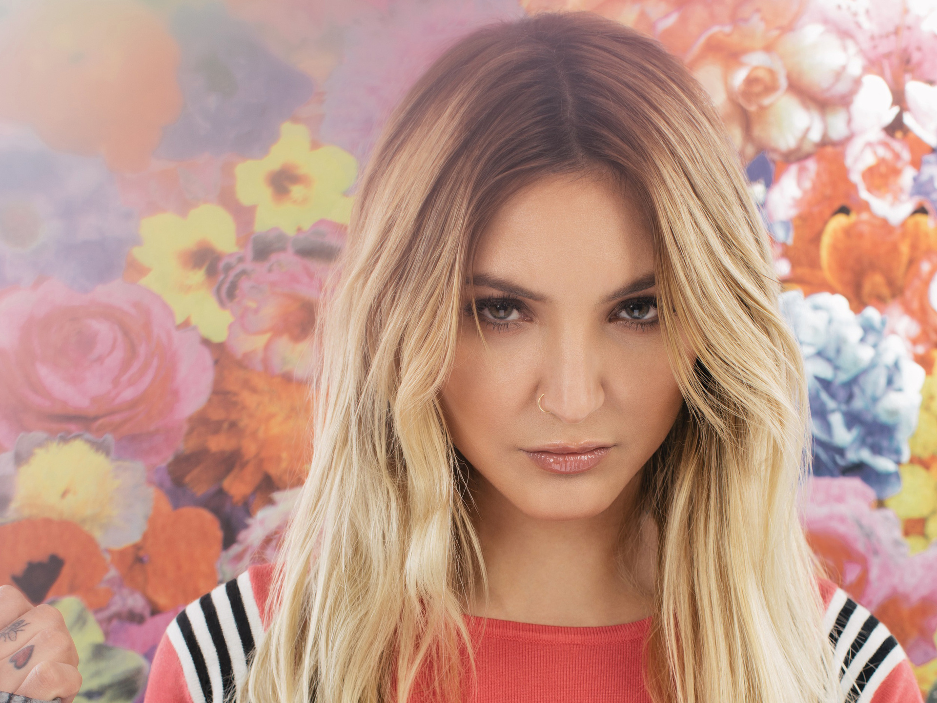 1920x1440 Julia Michaels 4k 1920x1440 Resolution HD 4k Wallpapers