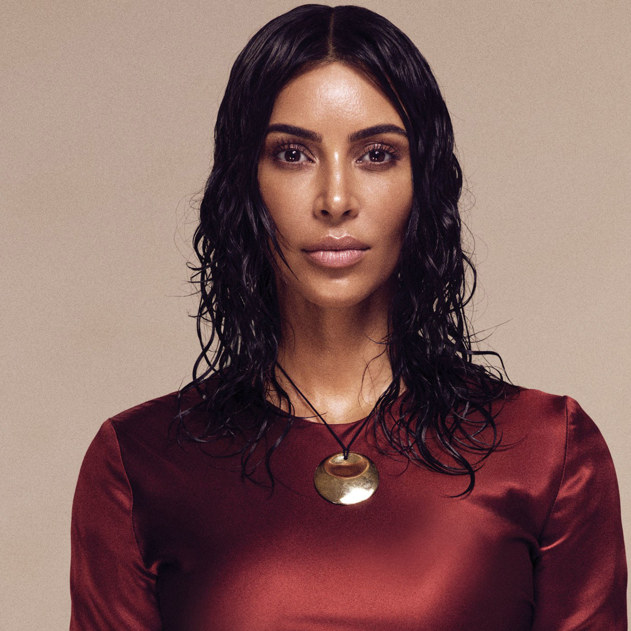 Kim kardashian 2048
