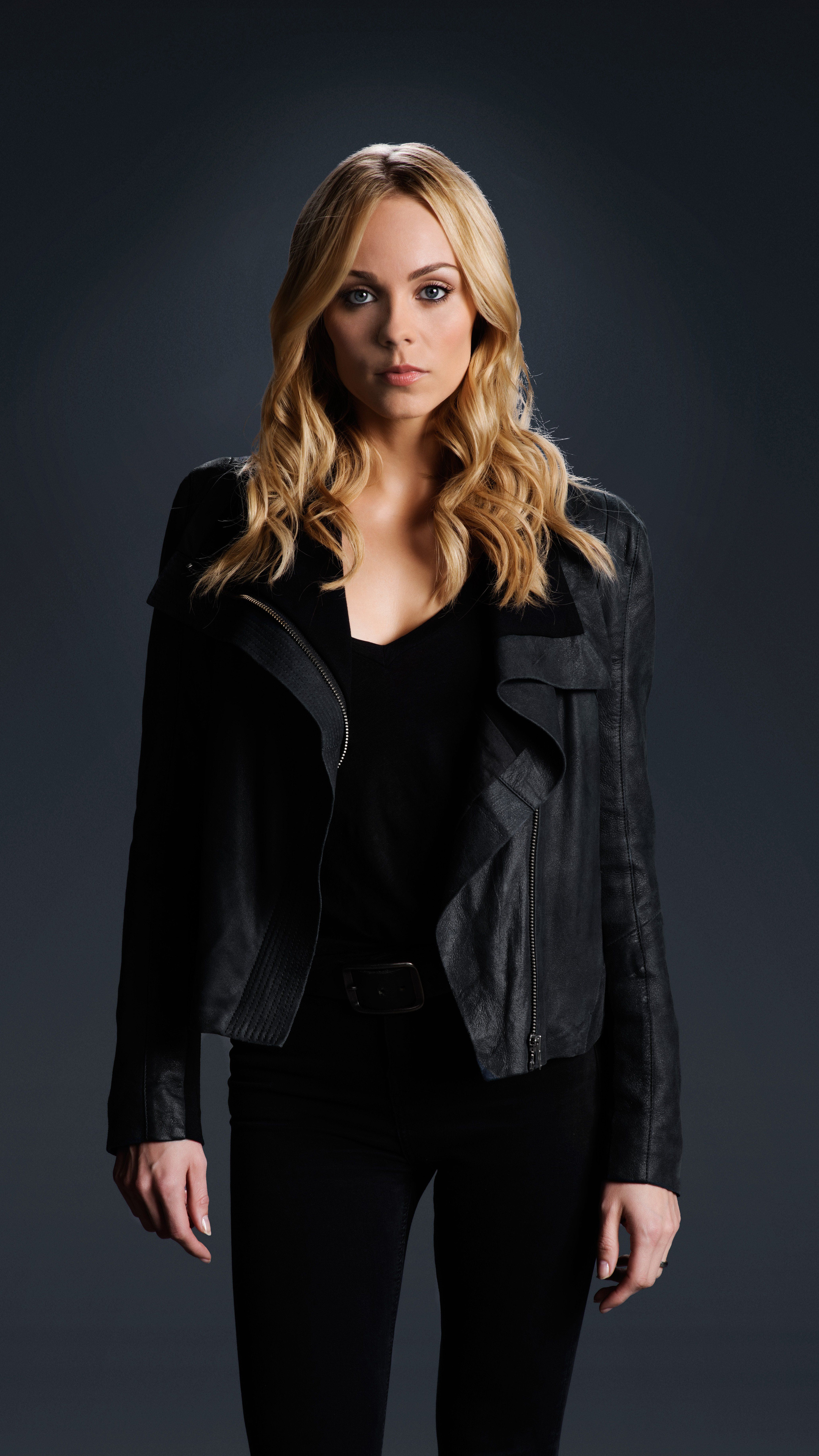 2160x3840 Laura Vandervoort 5k Sony Xperia X,XZ,Z5 Premium ,HD 4k ...