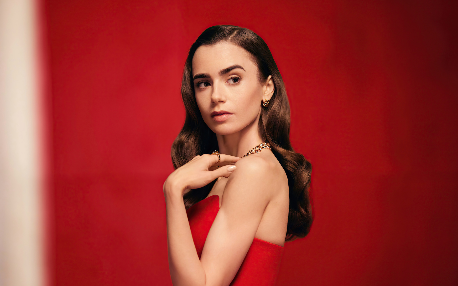 lily-collins-cartier-ws.jpg