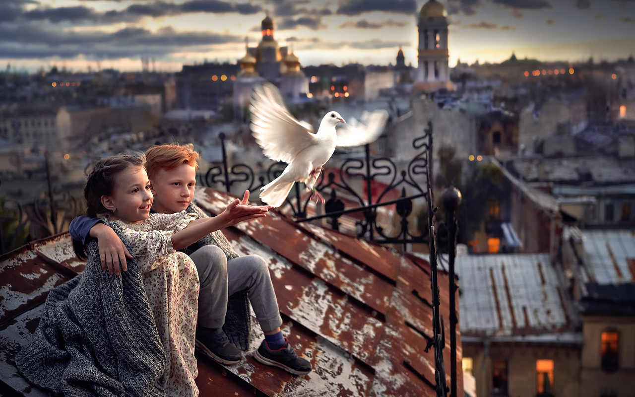 Little Boy And Girl Pigeon Roof 4k Wallpaper In 1280x800 Resolution