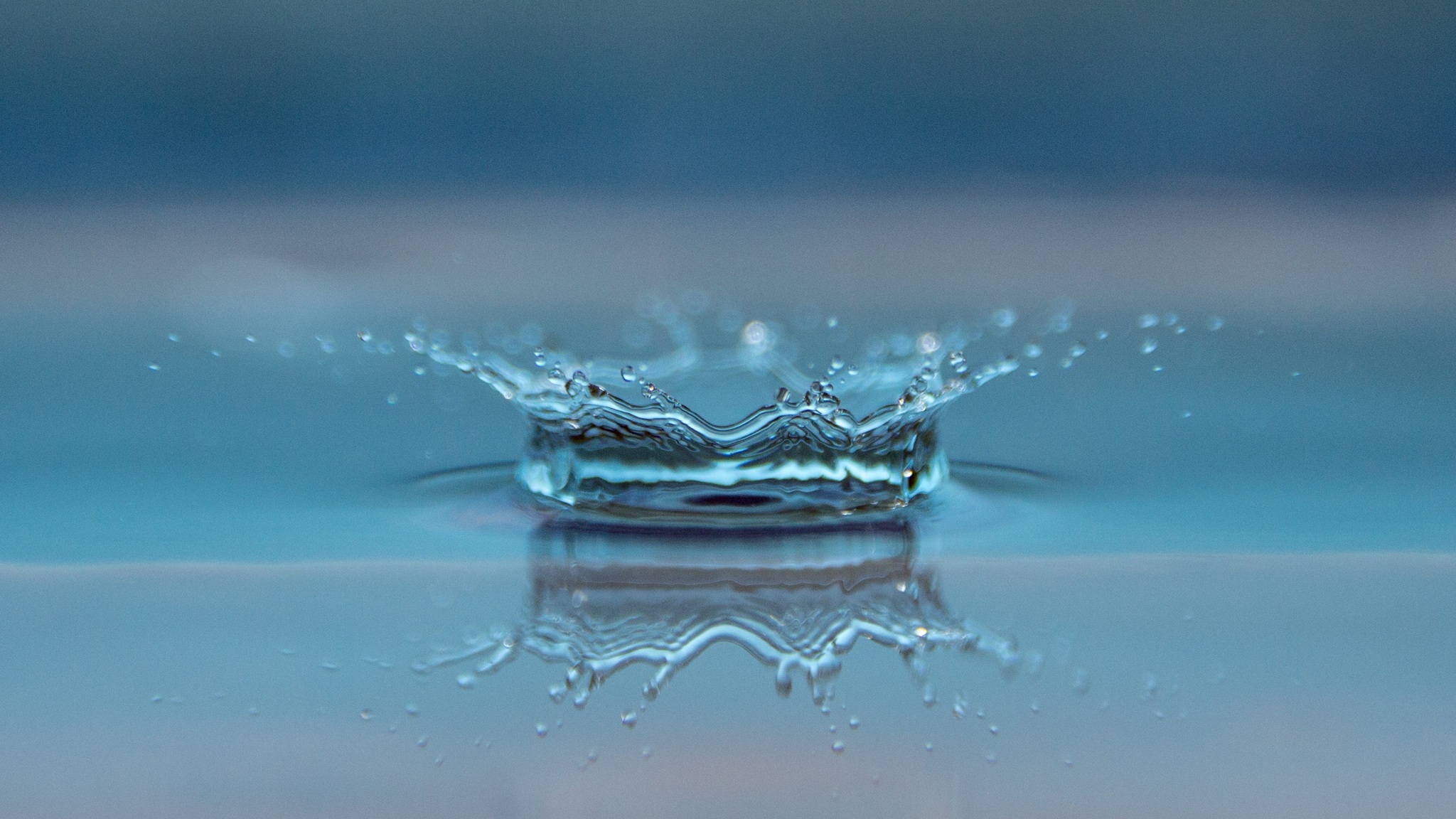 macro-drop-of-water-p0.jpg