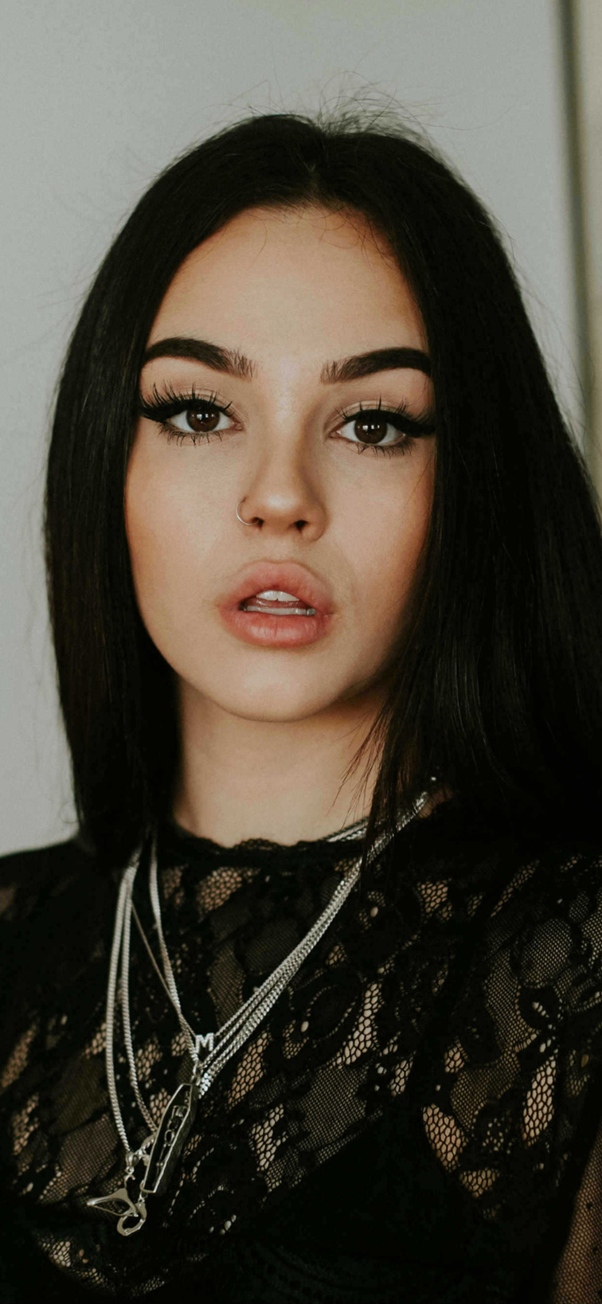 1242x2688 Maggie Lindemann In 2020 Iphone XS MAX HD 4k Wallpapers ...