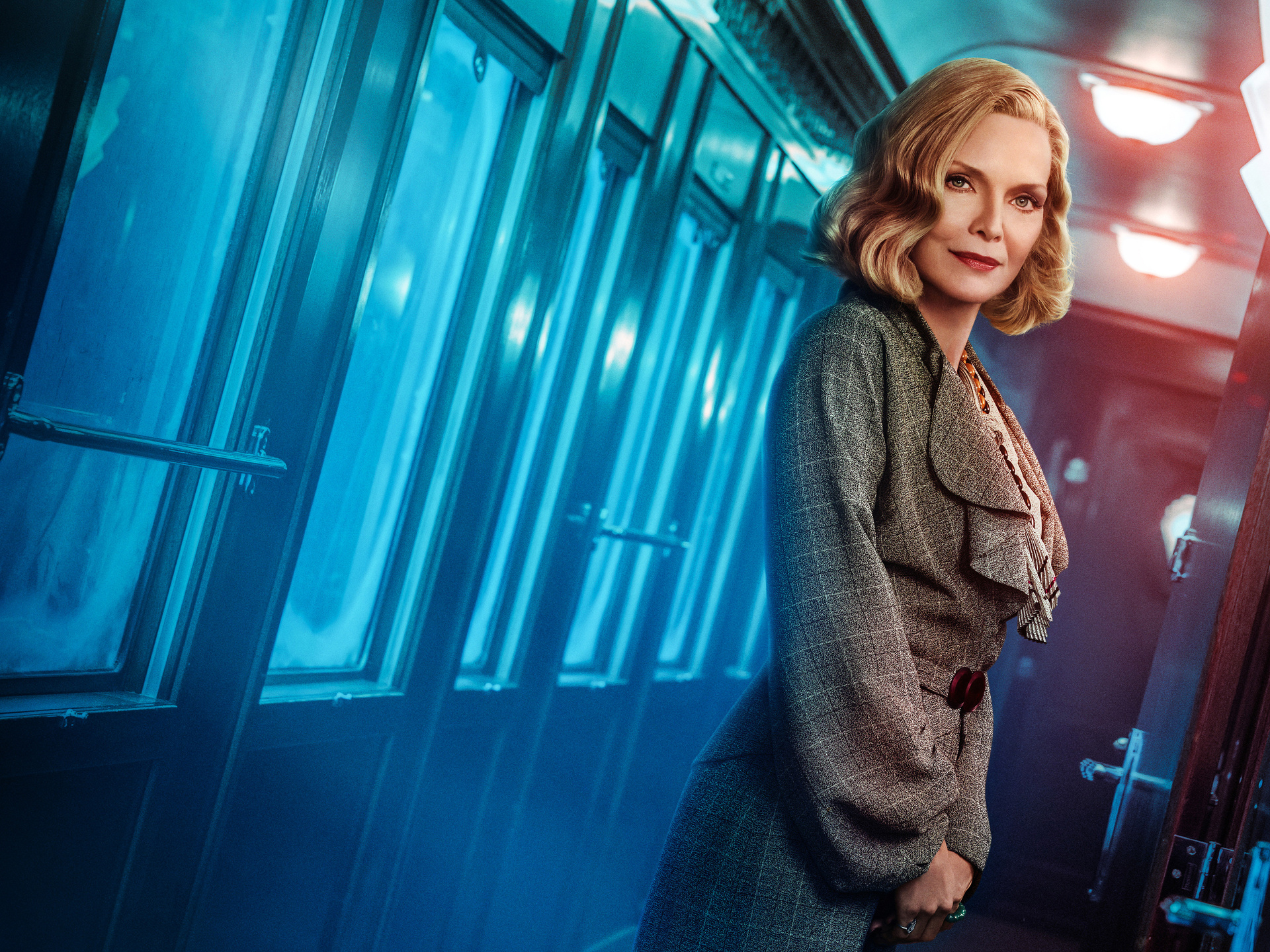 1920x1440 Michelle Pfeiffer As Mrs Hubbard Murder On The Orient Express ...