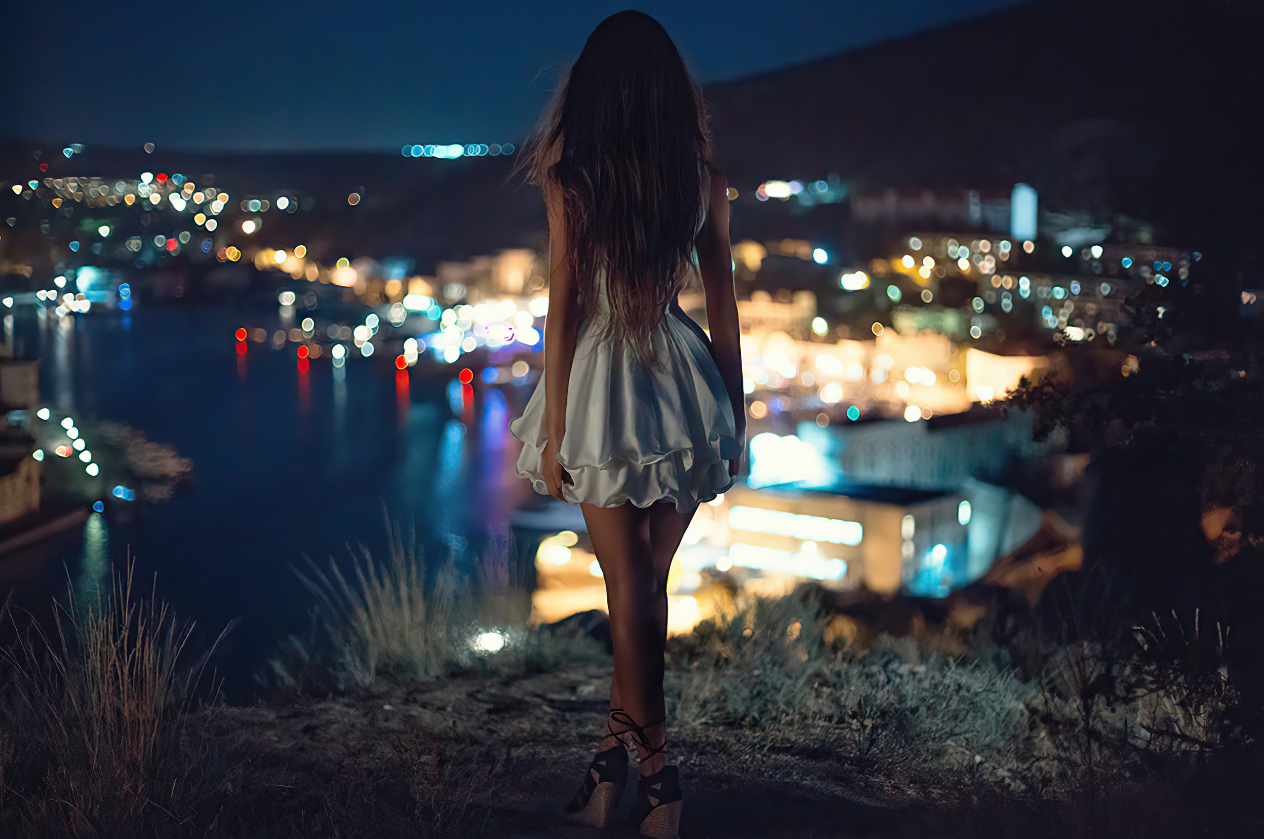 night-alone-white-skirt-girl-ra.jpg. 