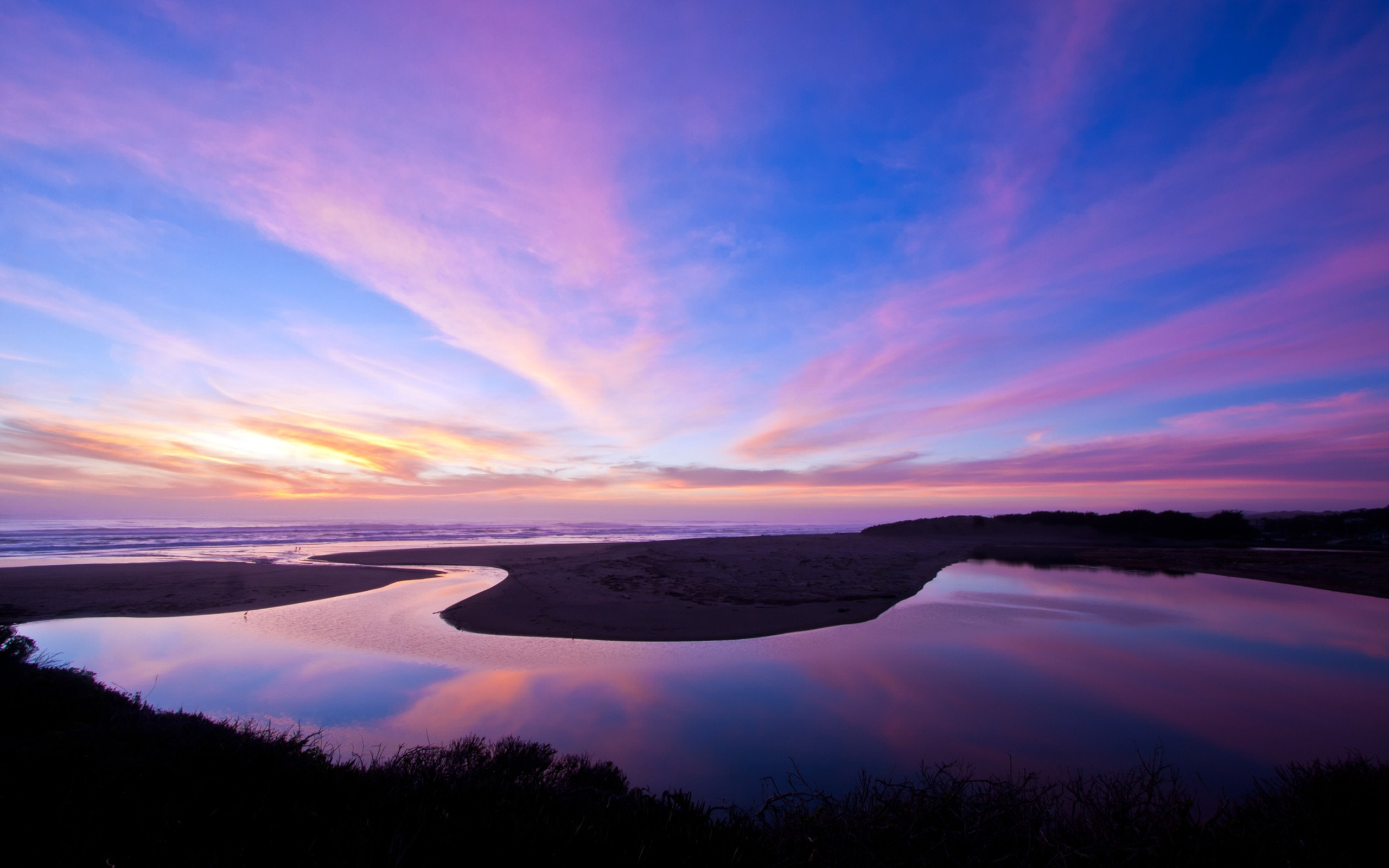 2560x1600 North Salmon Creek Beach Reflection Wallpaper,2560x1600