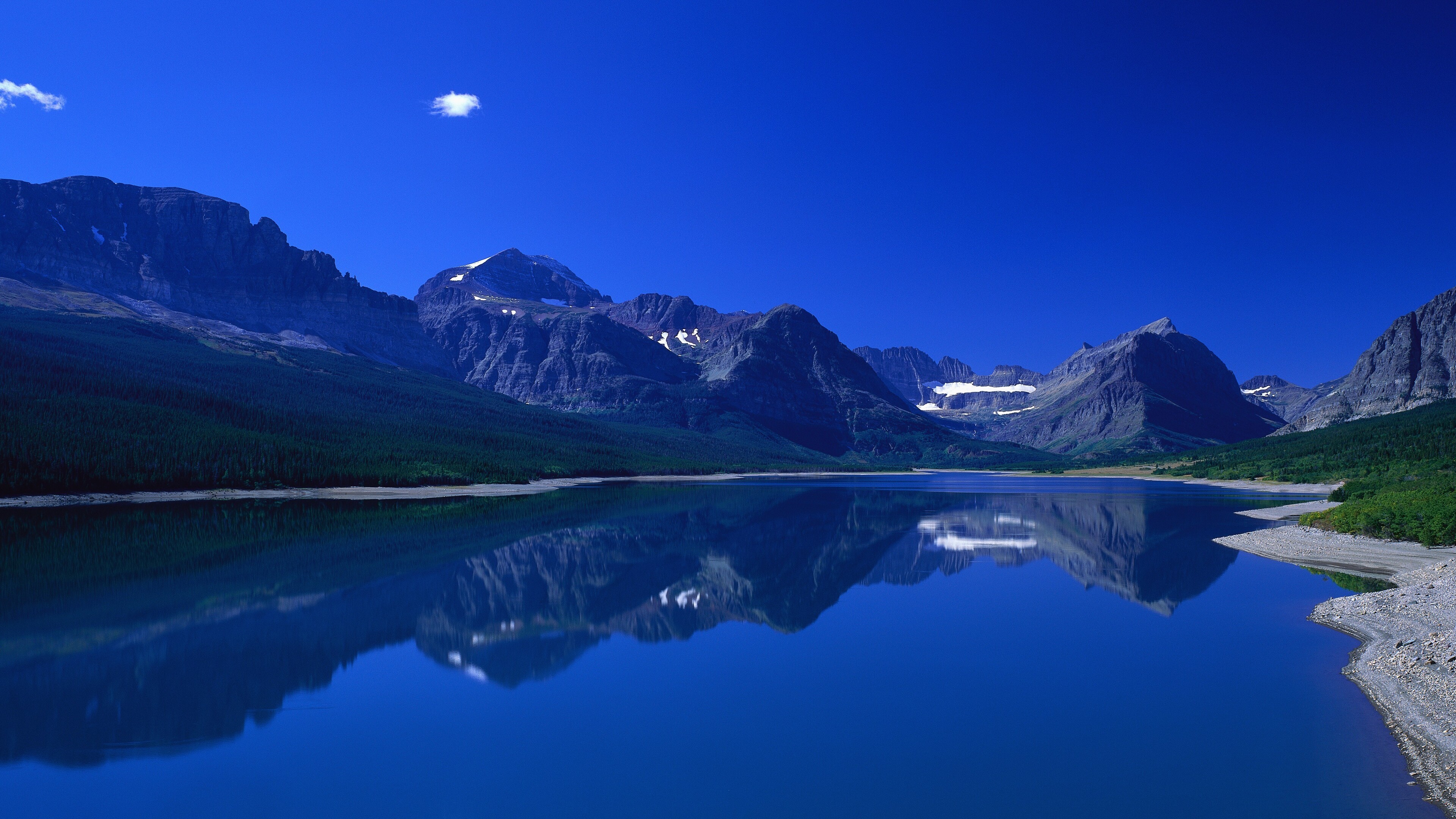 Картинки на тему. Горное озеро. Озеро в горах. Синие горы. Горы и вода.