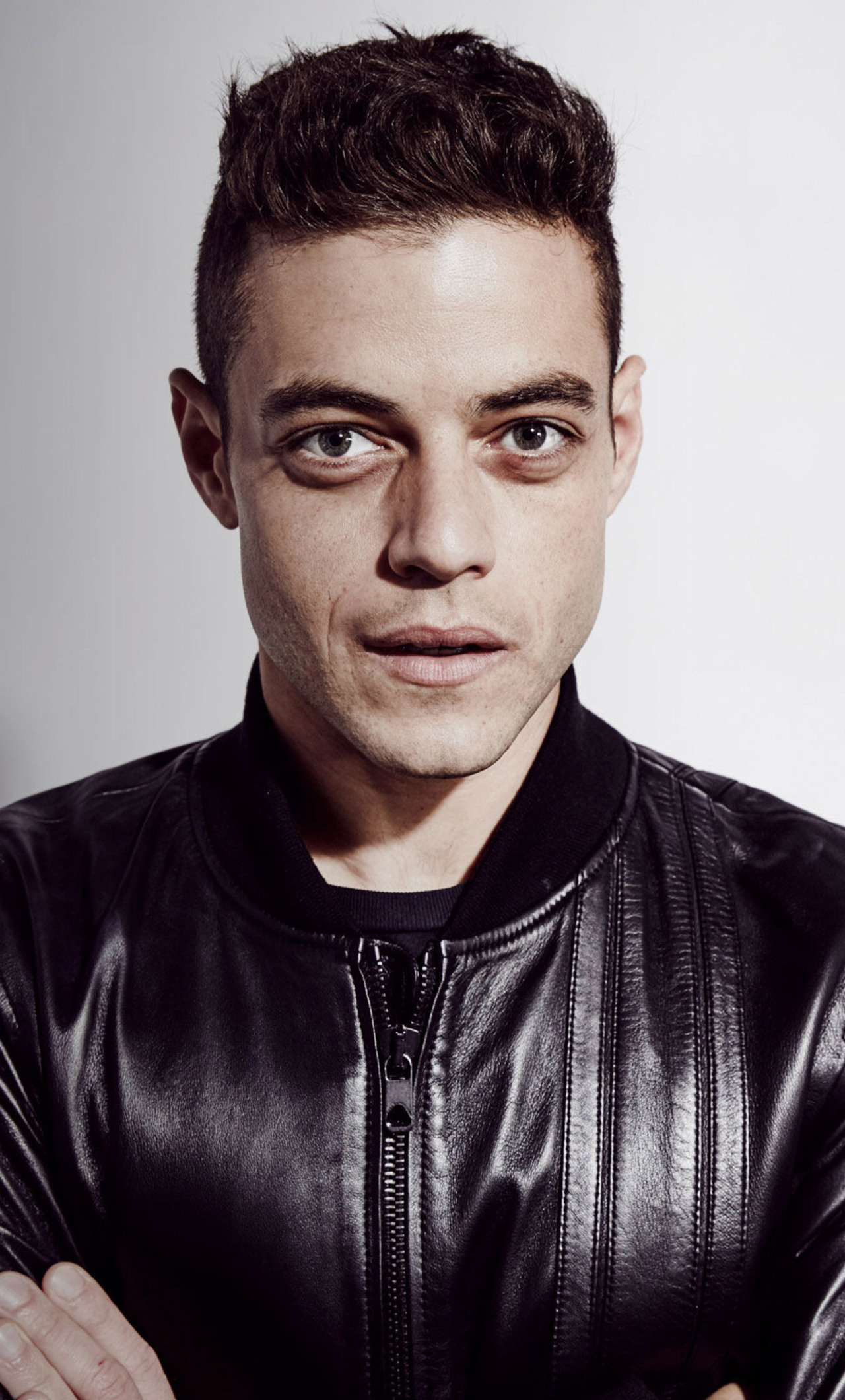 Featured image of post Rami Malek Wallpaper Iphone We do not intent to infringe any intellectual right artist right or copy right