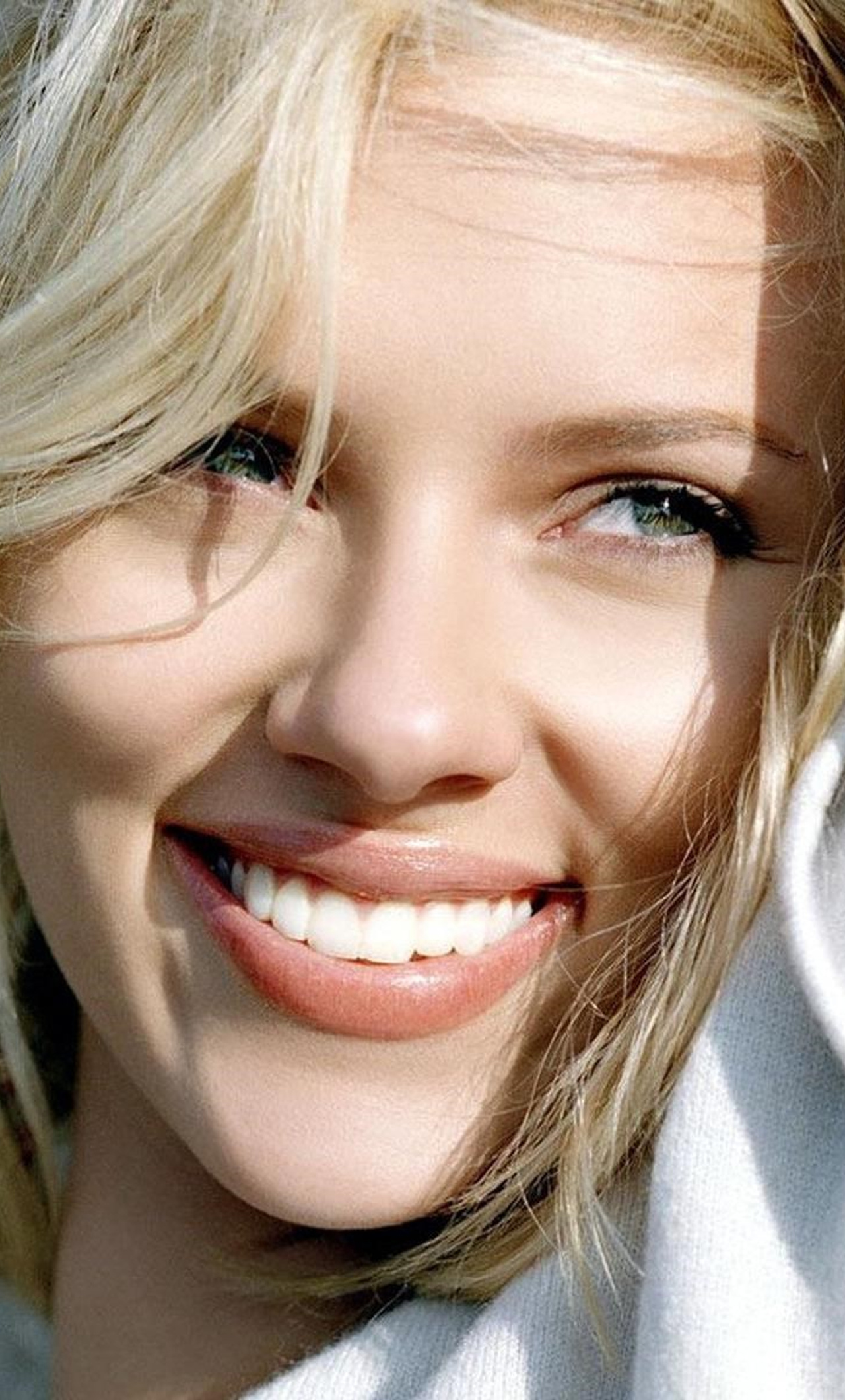 1280x2120 Scarlett Johansson Smiling iPhone 6+ ,HD 4k Wallpapers,Images