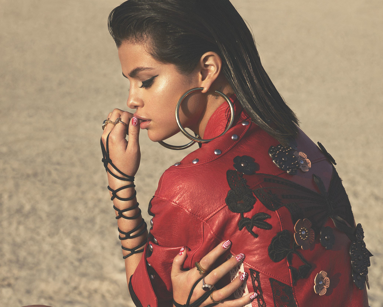 Selena Gomez American Vogue 2017 In 1280x1024 Resolution. selena-gomez-amer...