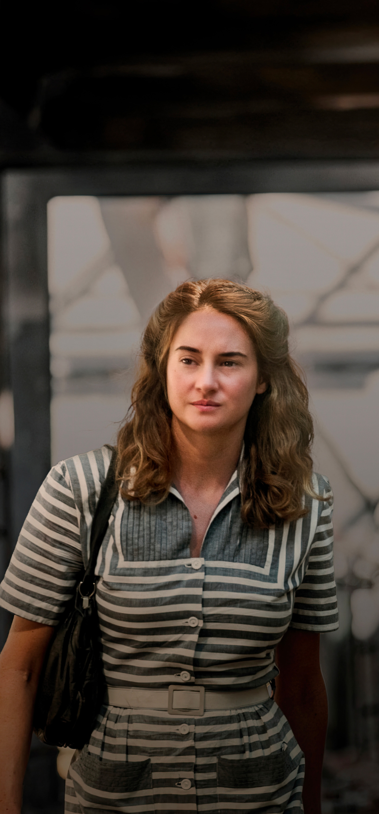 1242x2668 Shailene Woodley As Lina Lardi In Ferrari Movie Iphone XS MAX