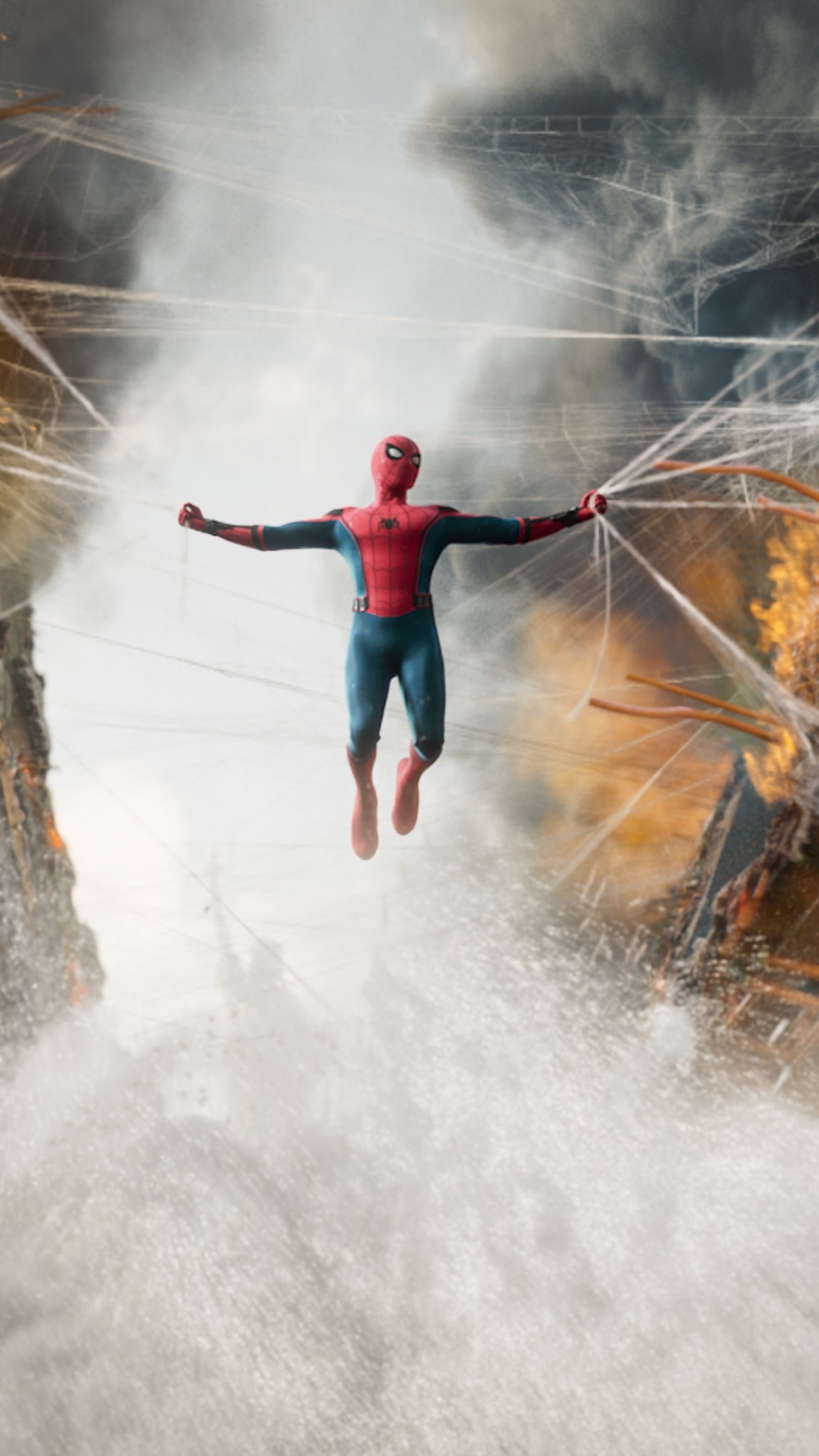 Телефон возвращения домой. Человек-паук Возвращение домой. Человек-паук вдали Возвращение домой. «Человек-паук: Возвращение домой» (Spider-man: Homecoming, 2017).