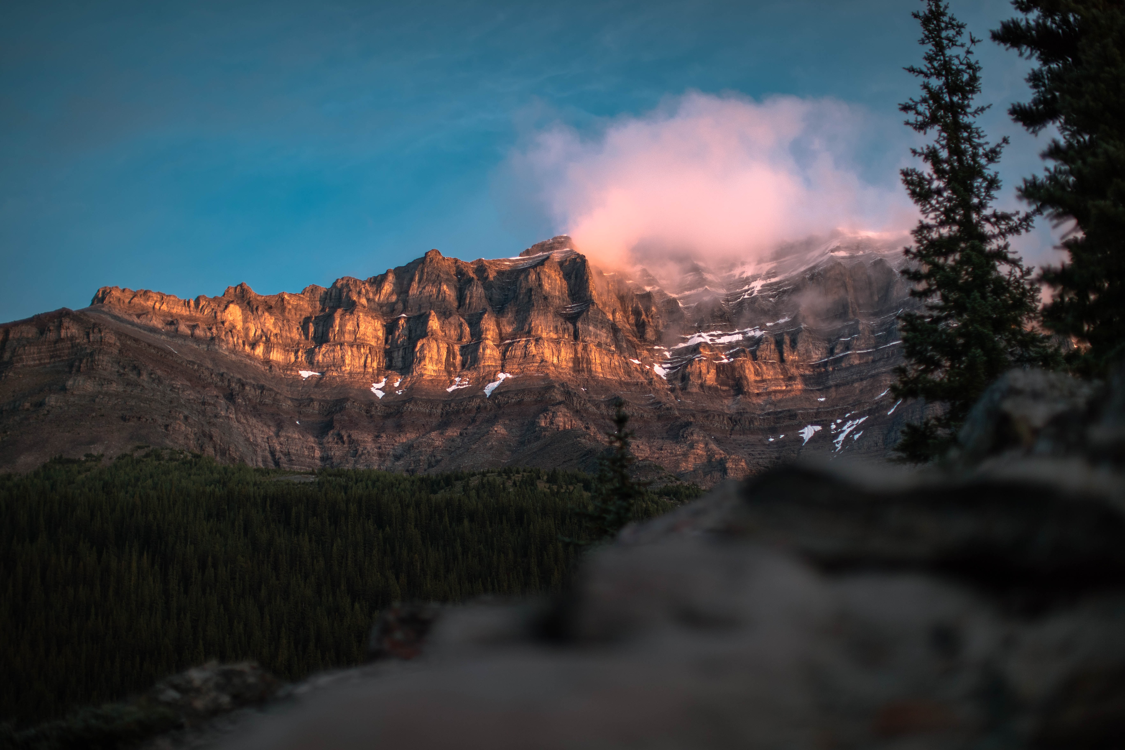 3840x2560 The View Of Mount Temple Banff National Park 3840x2560 ...