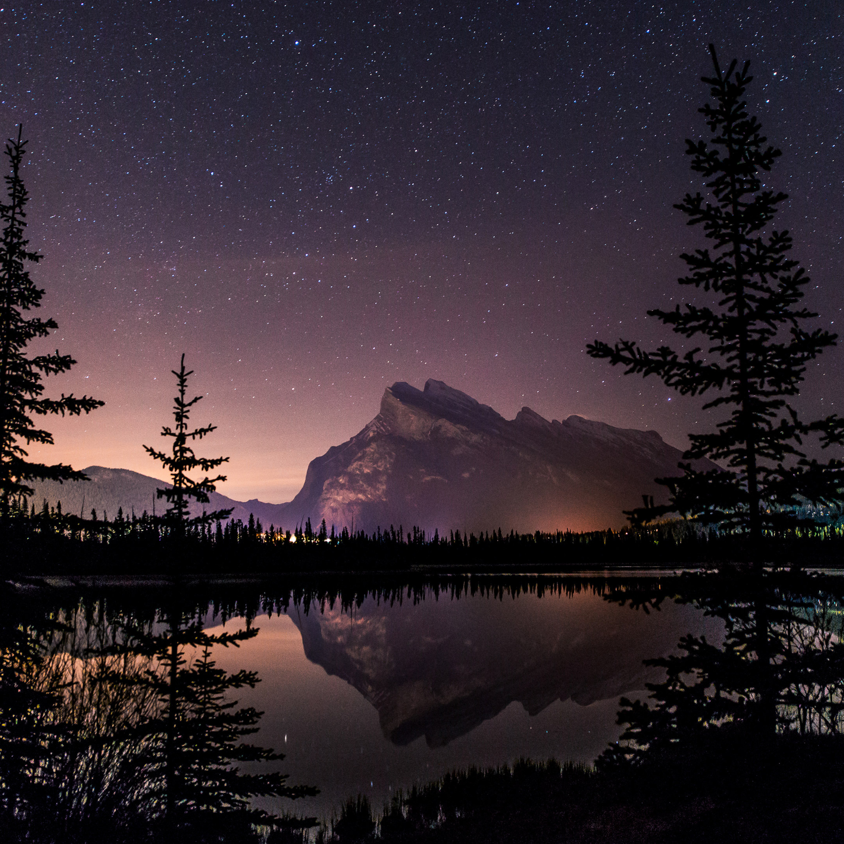 Ночь озеро звезды. Пейзаж ночь. Горы озеро ночь. Красивые горы ночью. Ночь вид на природу.