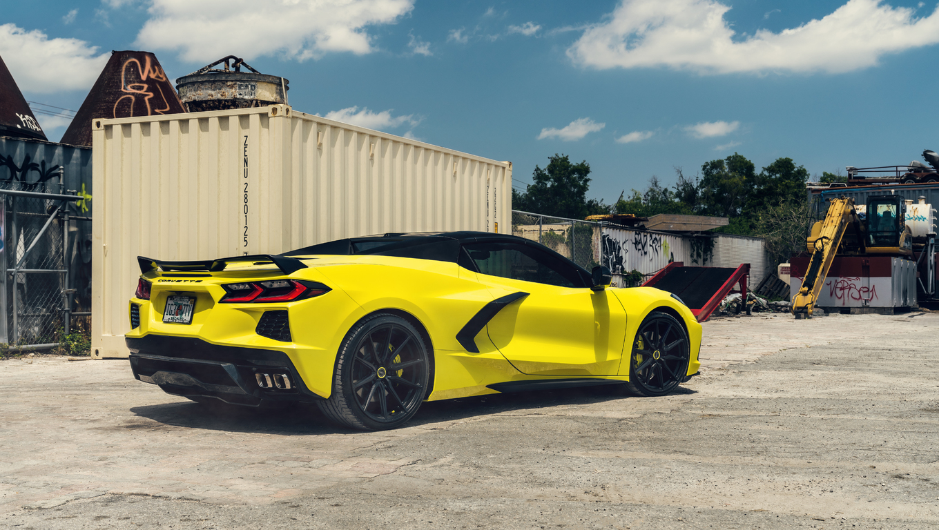 yellow-and-black-corvette-c8-vossen-8k-2s.jpg