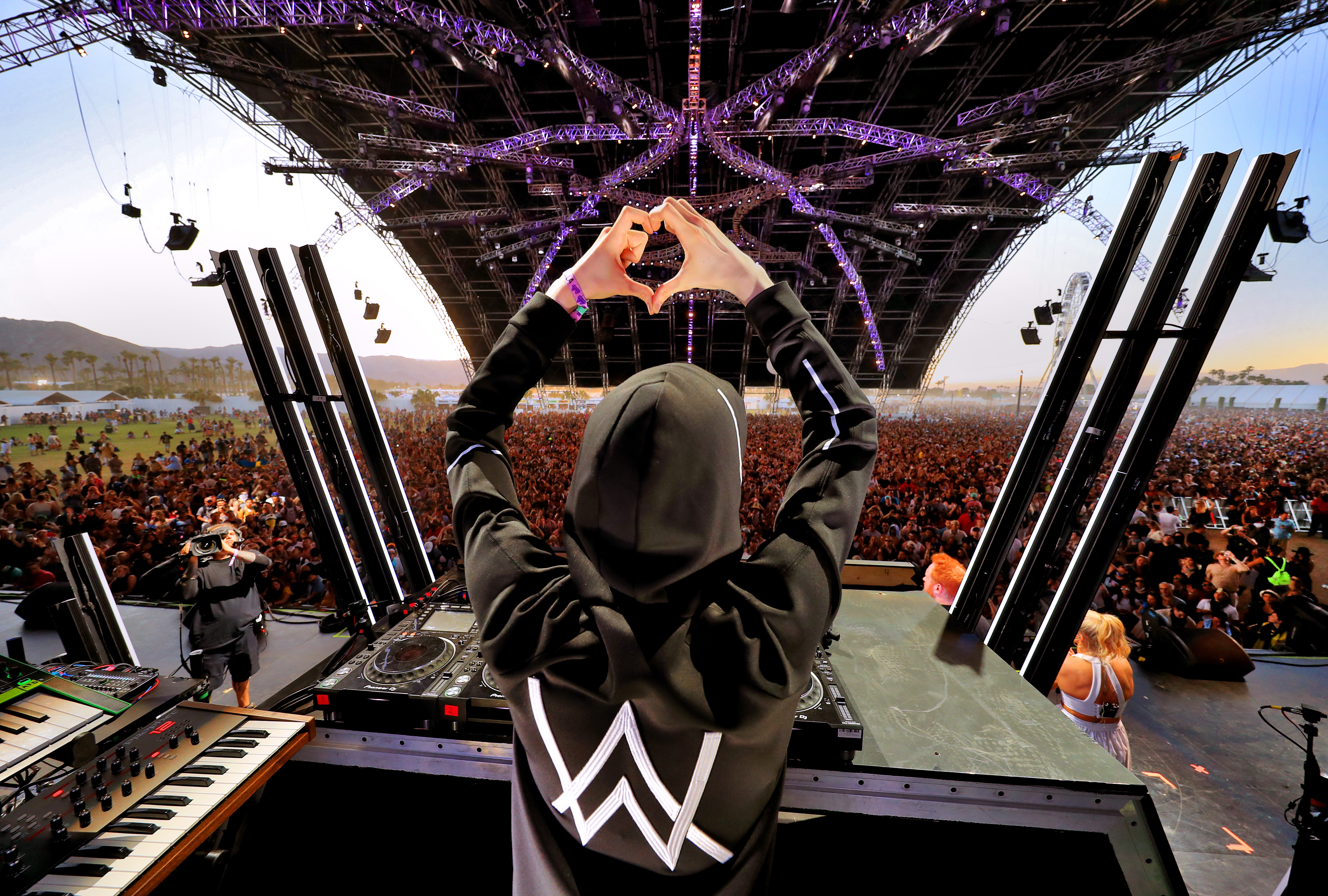 Alan Walker Performing Live 5k, HD Music, 4k Wallpapers, Images,  Backgrounds, Photos and Pictures