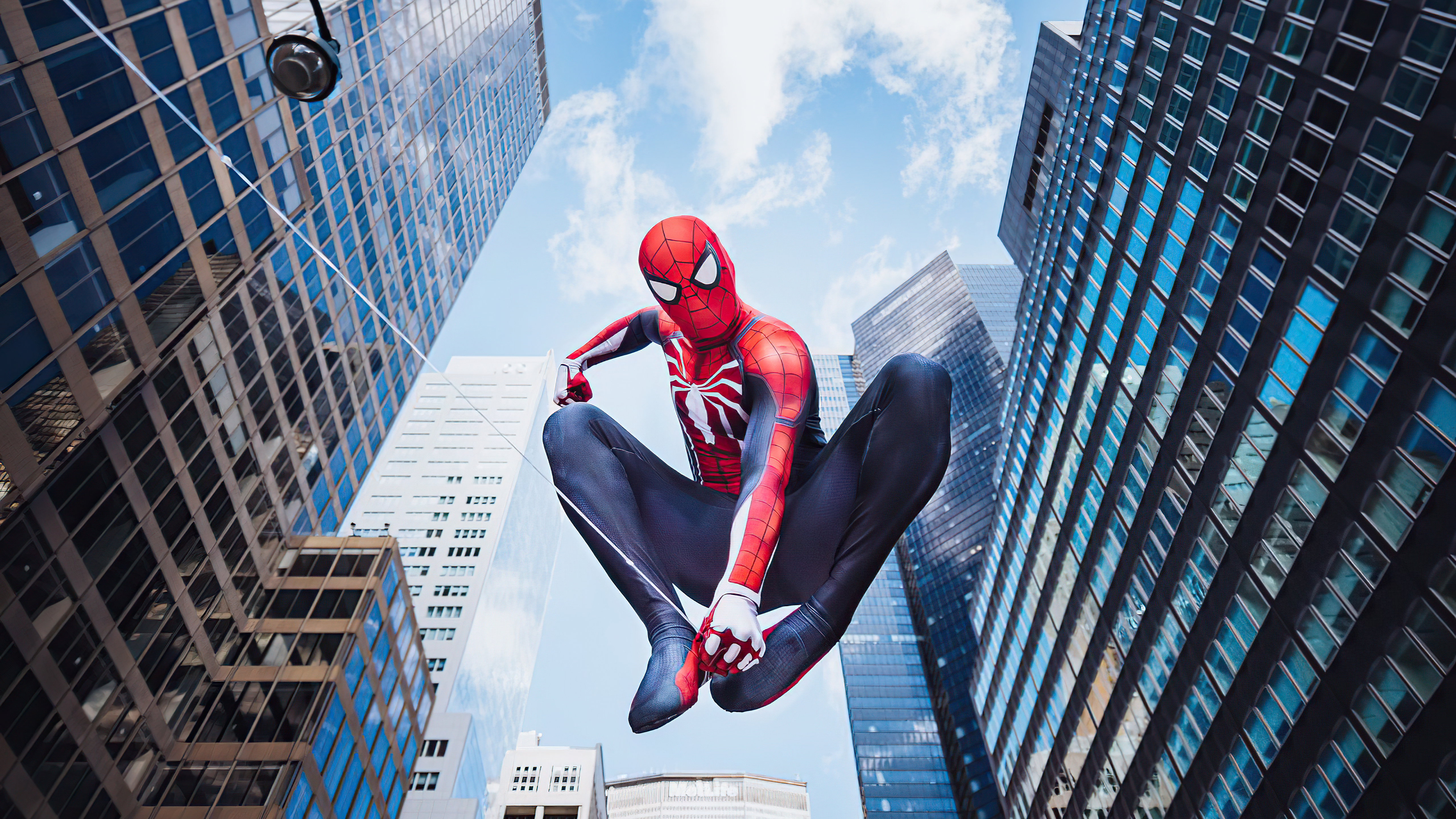 Человек паук 1 года. Обои человек паук. Человек паук HD 1080. Человек паук на фоне города. Человек паук 1080 x 1080.