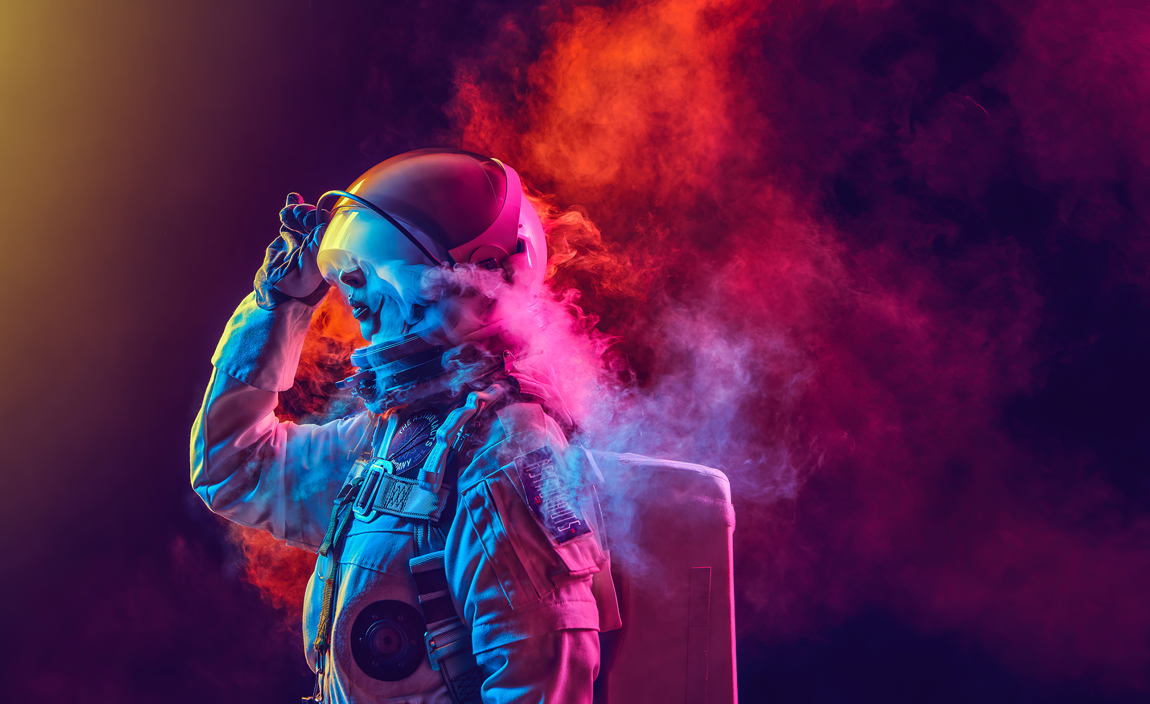 Astronaut Coloured Smoke 4k, HD Artist, 4k Wallpapers, Images, Backgrounds,  Photos and Pictures