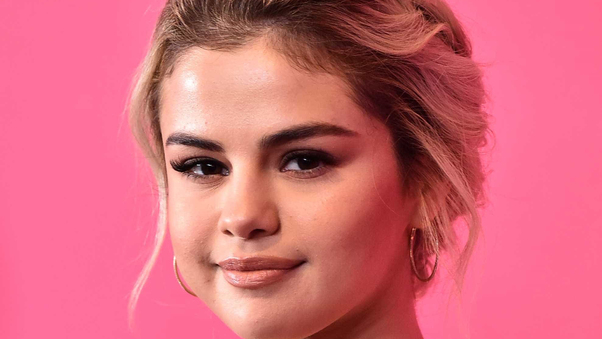 2017 Selena Gomez HD Wallpaper