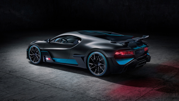 2018 Bugatti Divo Rear Side View Wallpaper